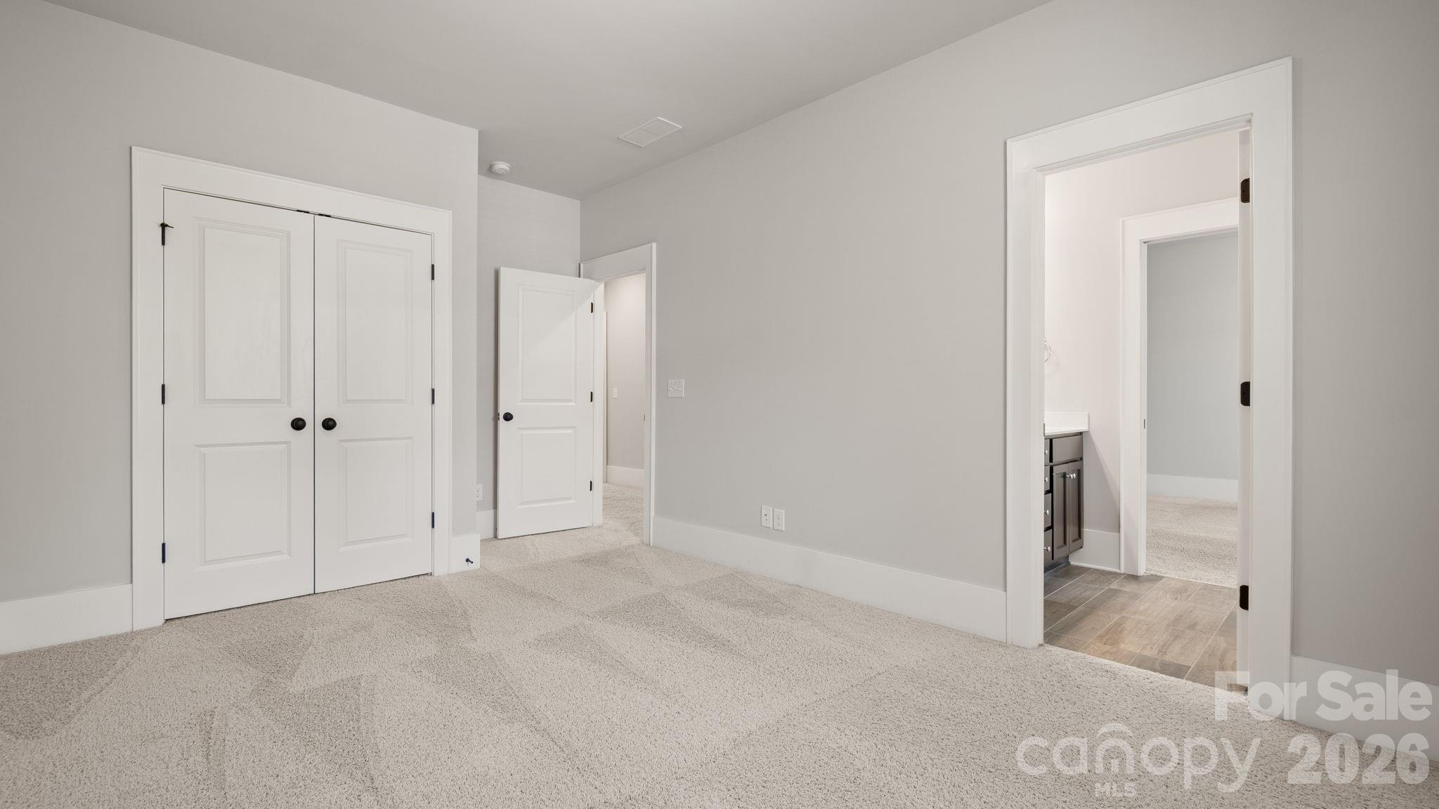 5218 Kelly Street — Charlotte