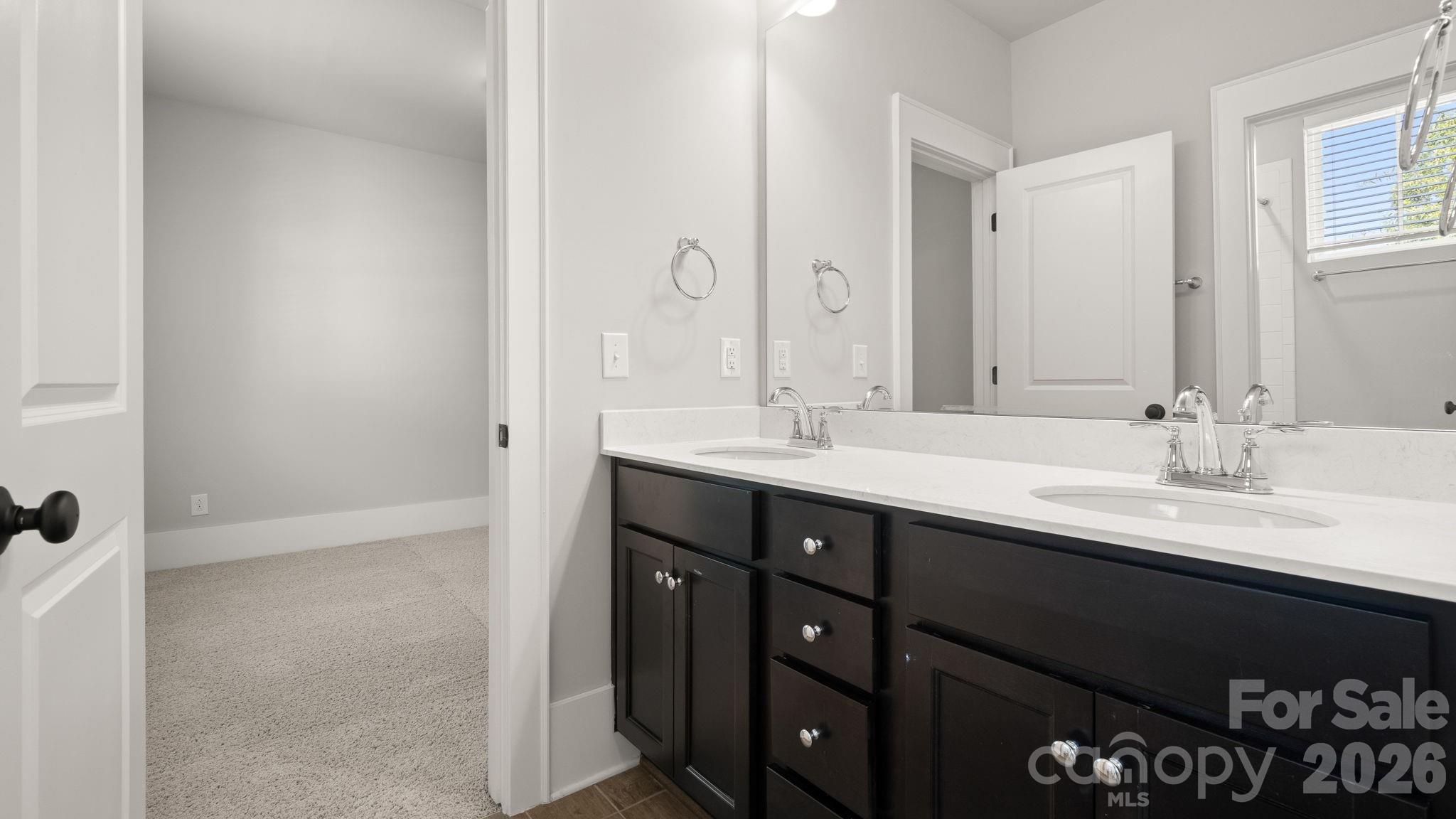 5218 Kelly Street — Charlotte