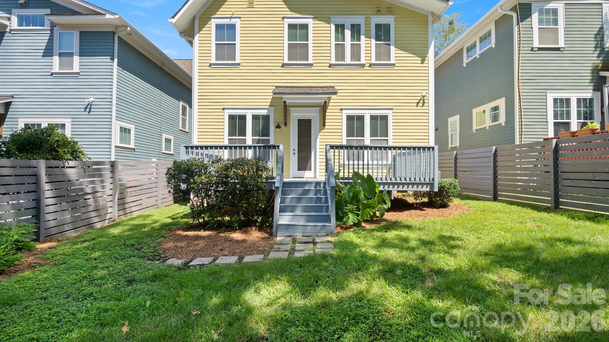 5218 Kelly Street — Charlotte