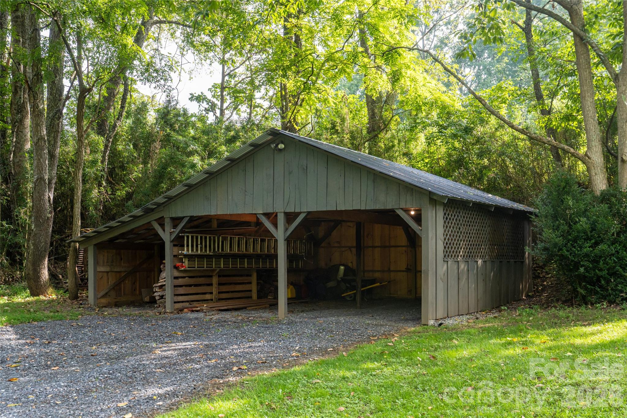 947 Hwy 226 Highway N — Bakersville