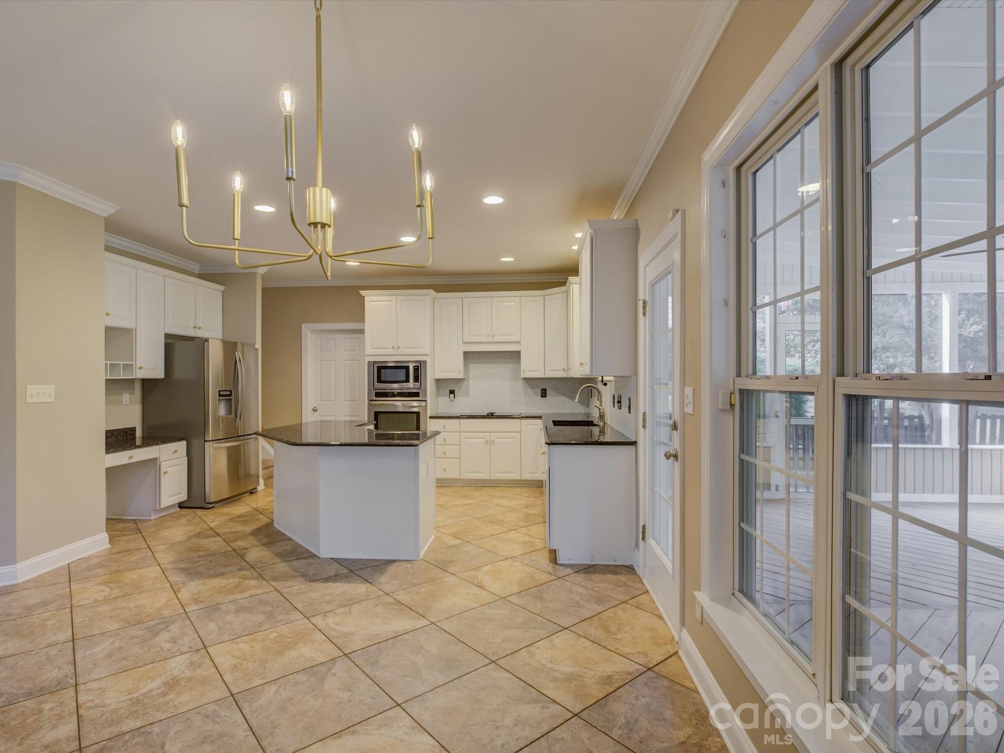 605 Queenswater Lane — Waxhaw