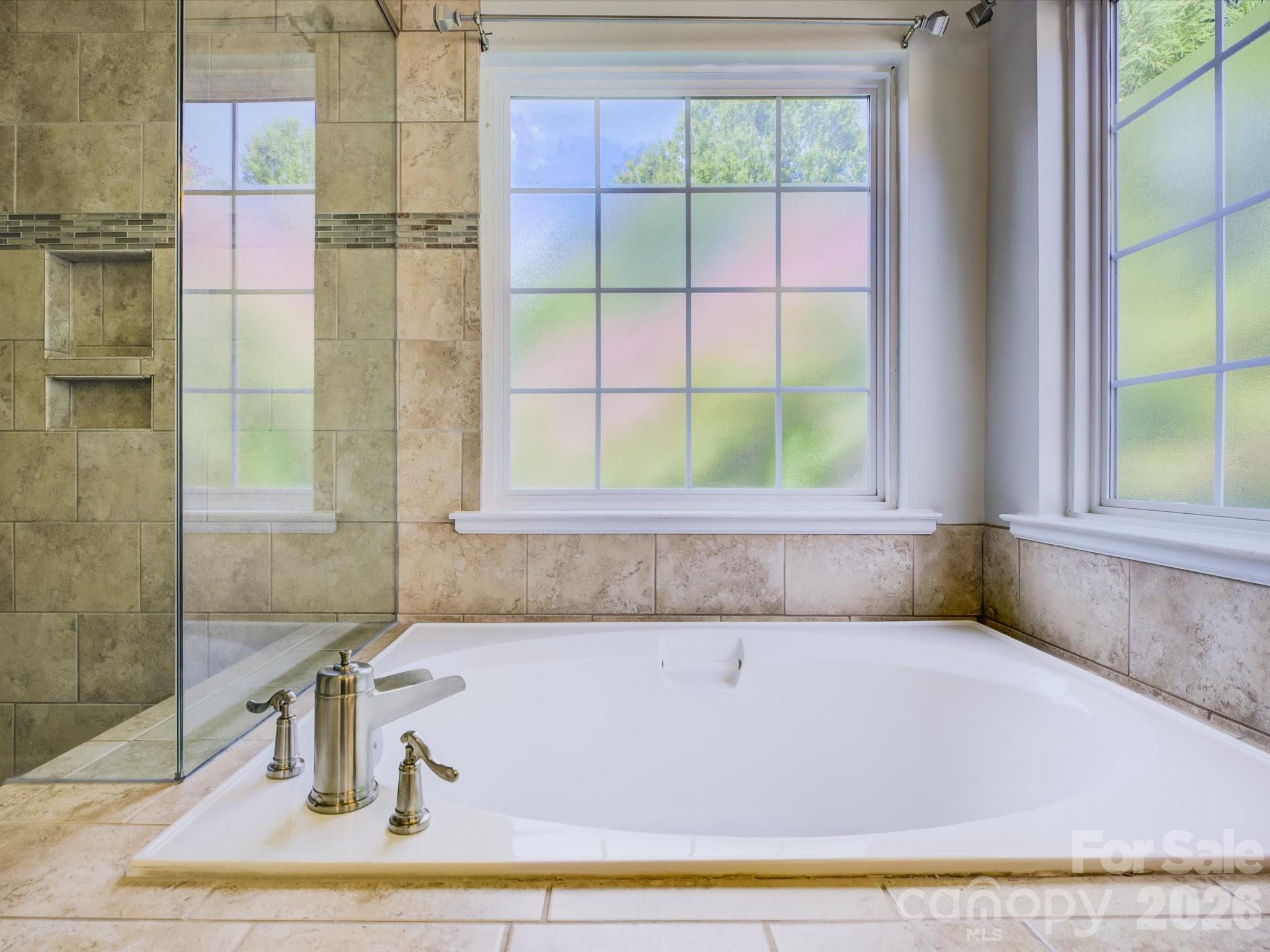605 Queenswater Lane — Waxhaw