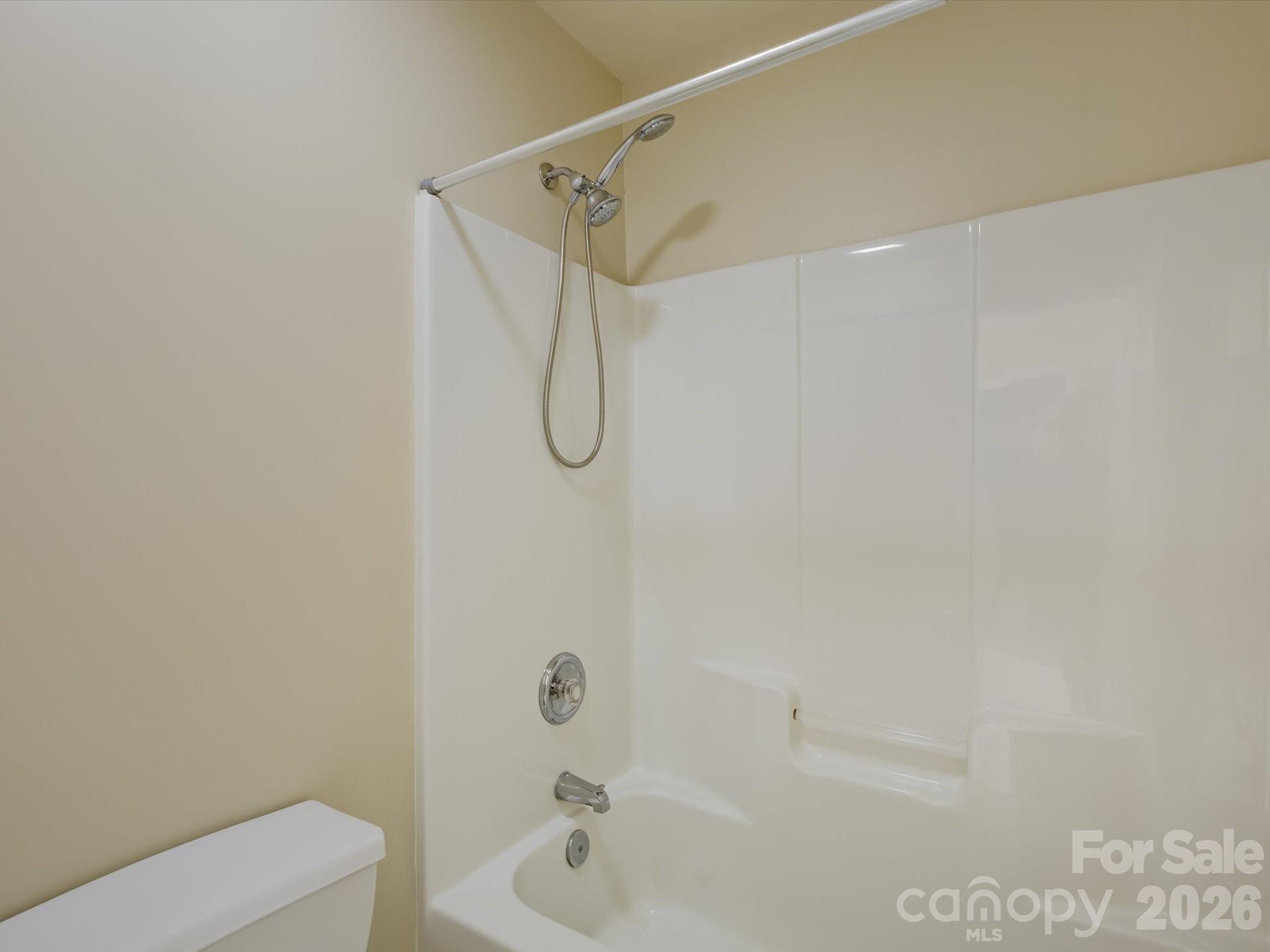 605 Queenswater Lane — Waxhaw