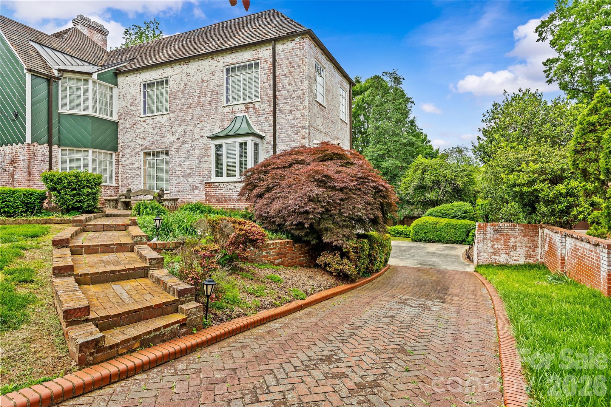 1858 Queens Road W — Charlotte