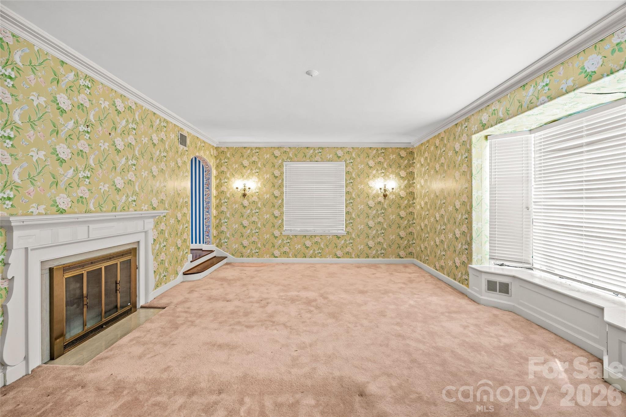1858 Queens Road W — Charlotte