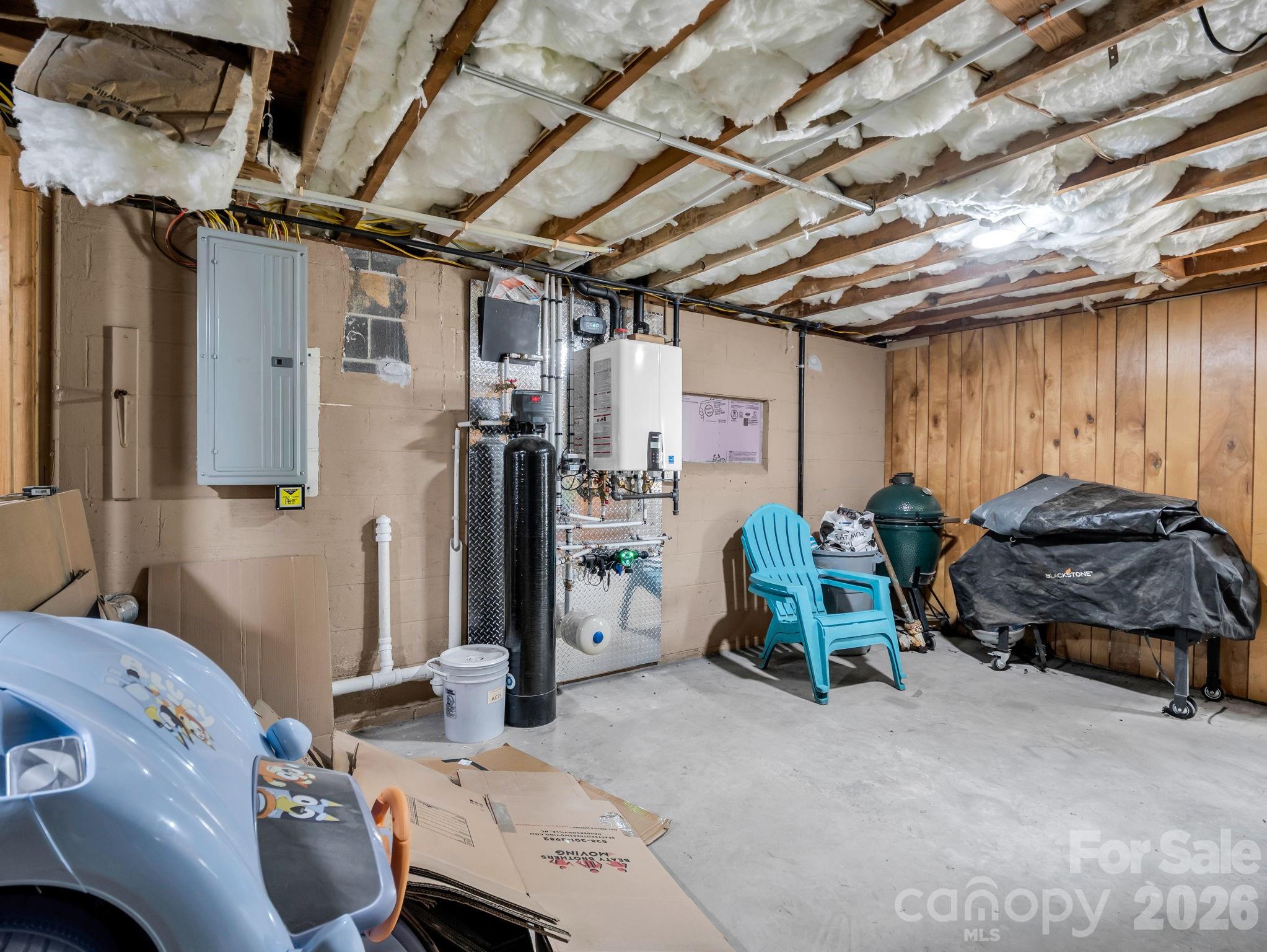 3208 Florida Drive — Hendersonville