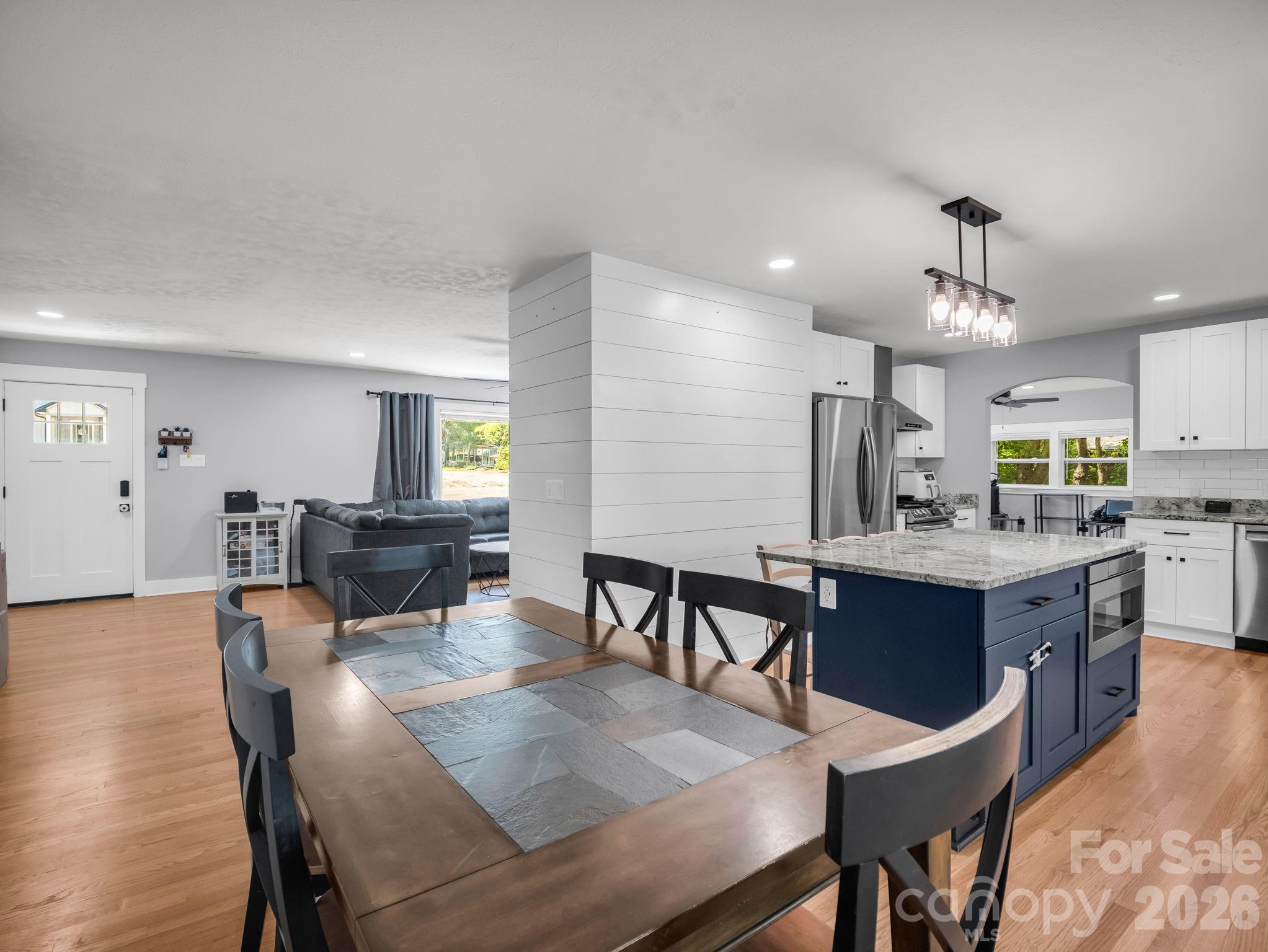 3208 Florida Drive — Hendersonville