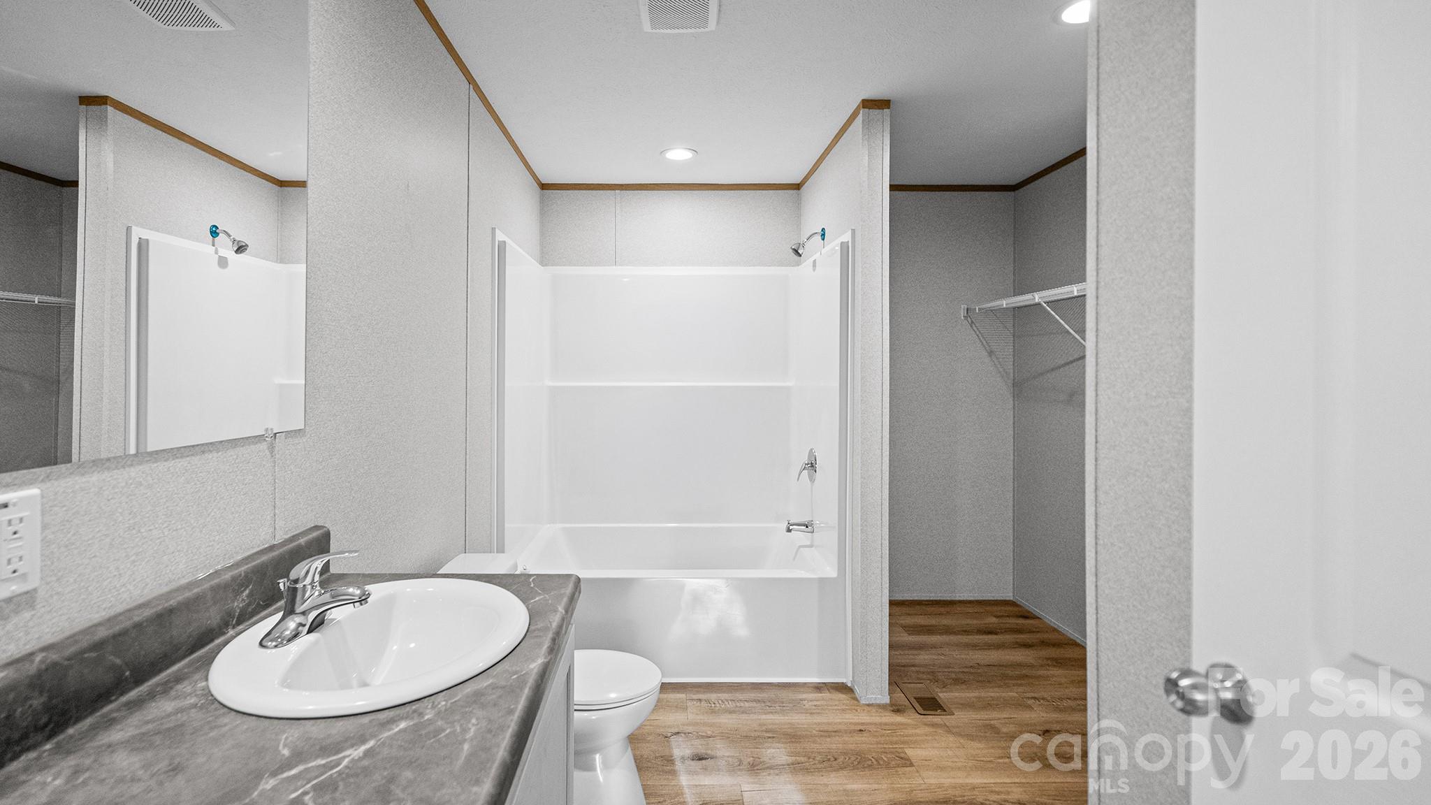2205 Kingston Road — Kingstown