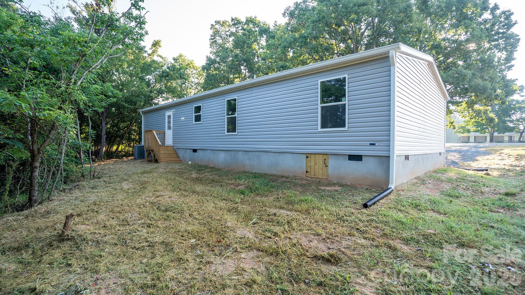 2205 Kingston Road — Kingstown