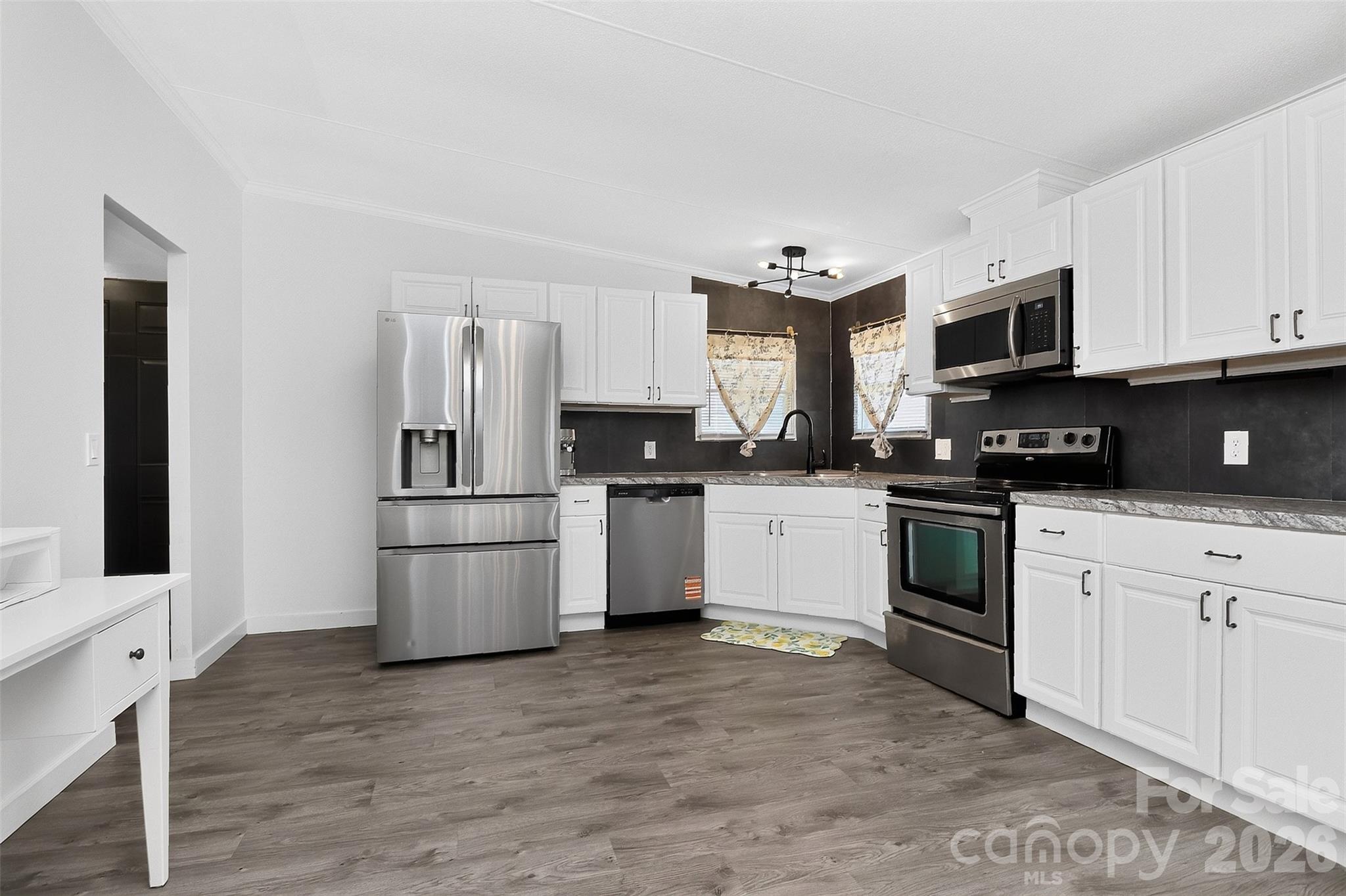 1778 N Ingleside Farm Road — Iron Station