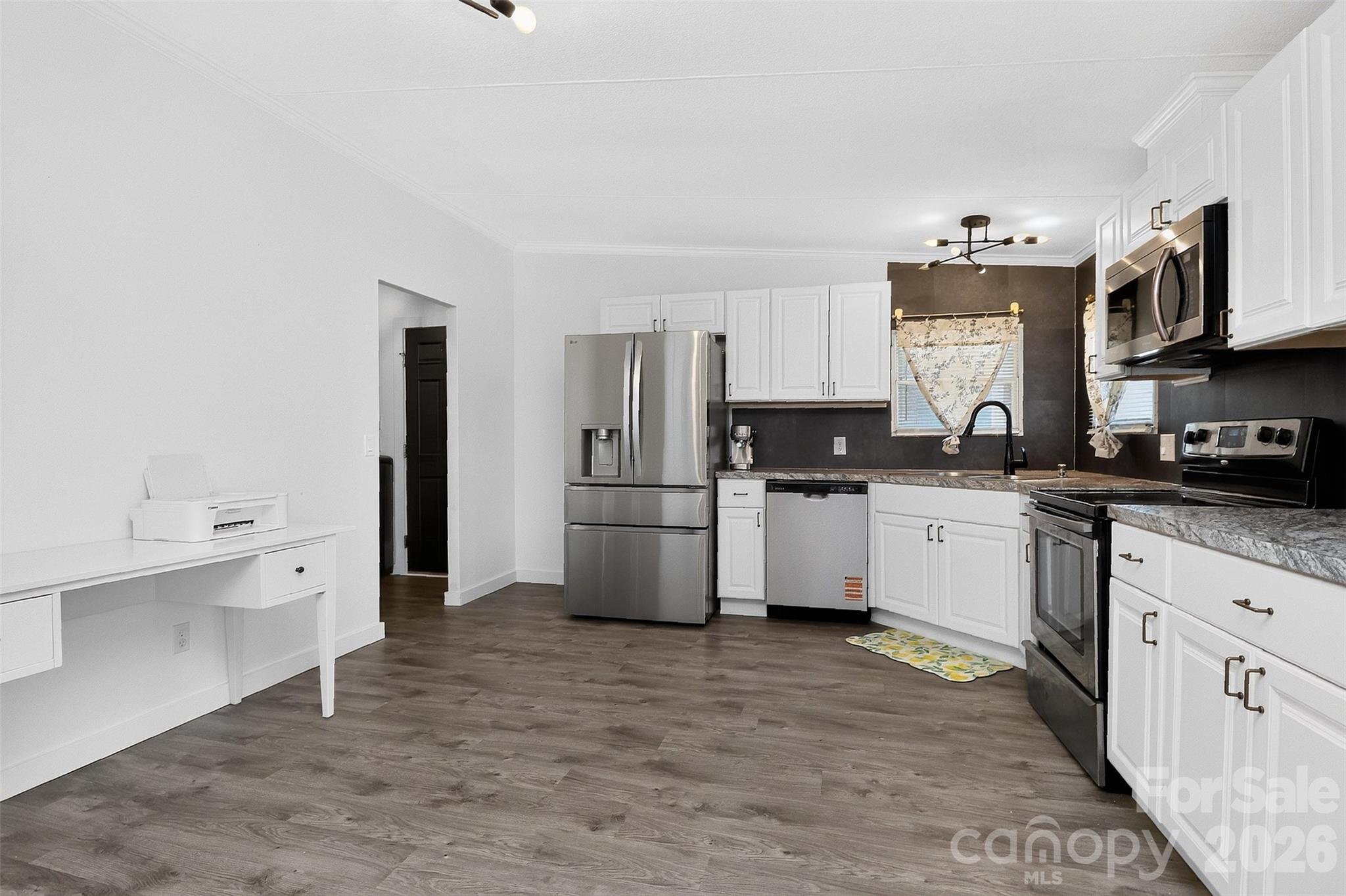1778 N Ingleside Farm Road — Iron Station