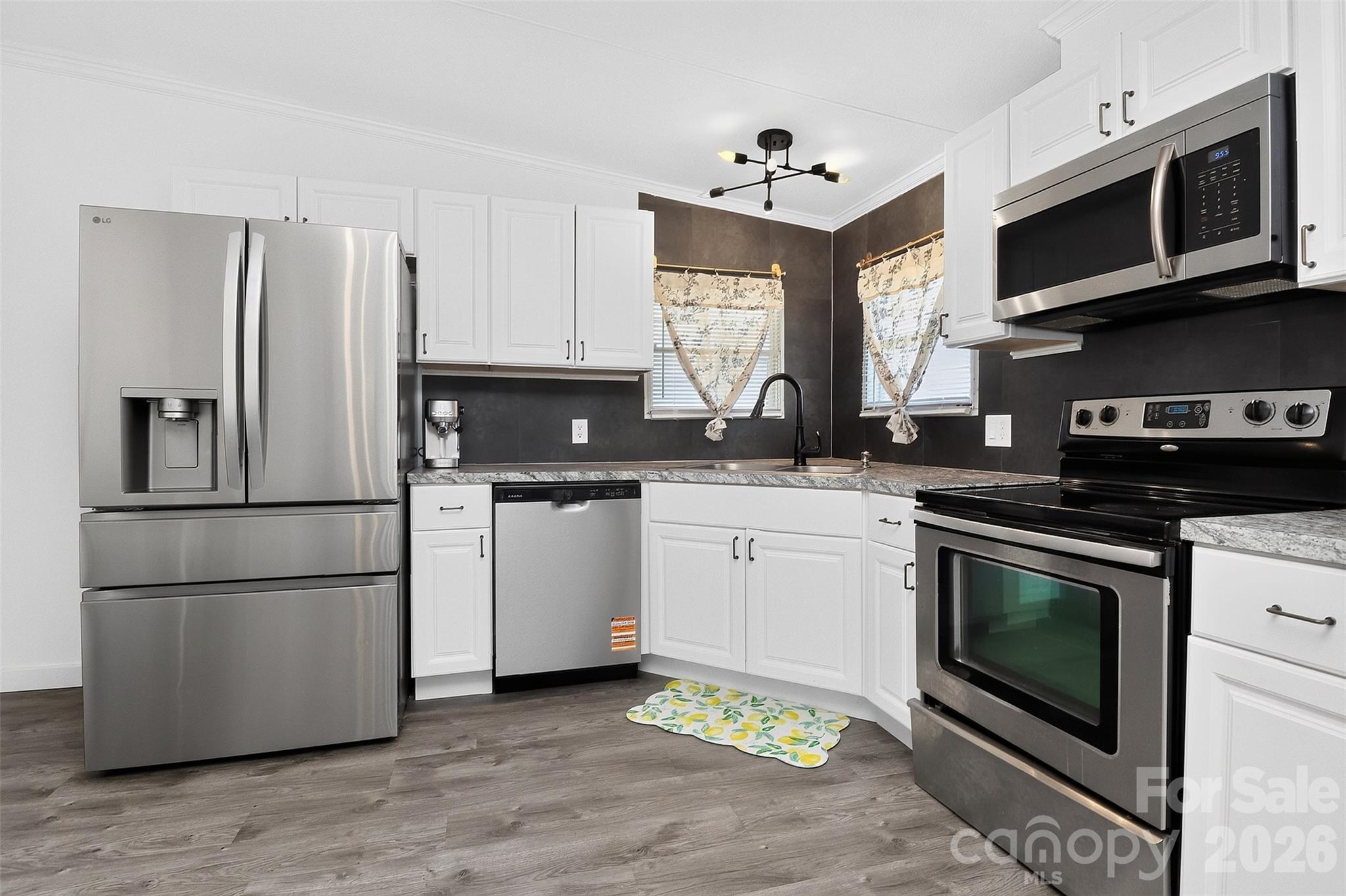 1778 N Ingleside Farm Road — Iron Station