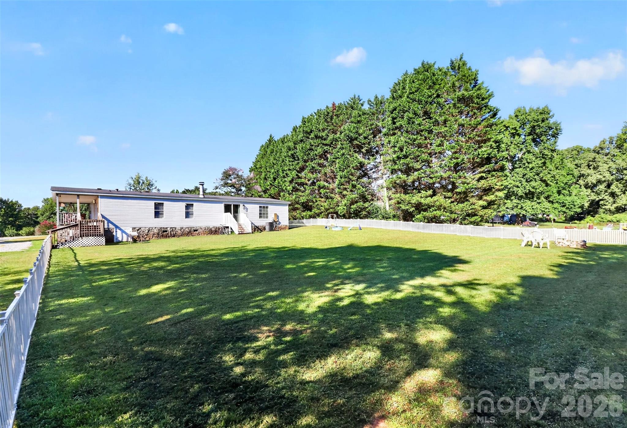 1778 N Ingleside Farm Road — Iron Station