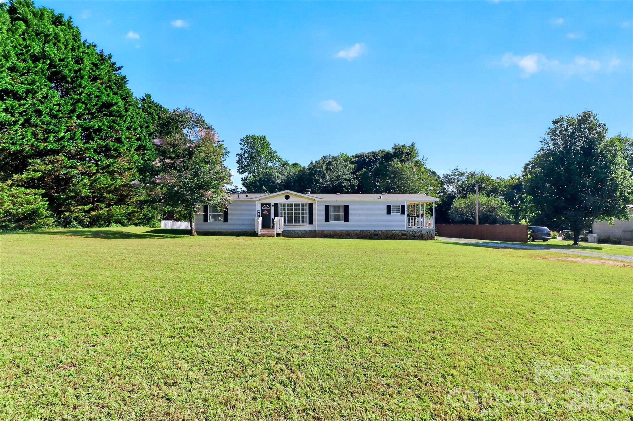 1778 N Ingleside Farm Road — Iron Station