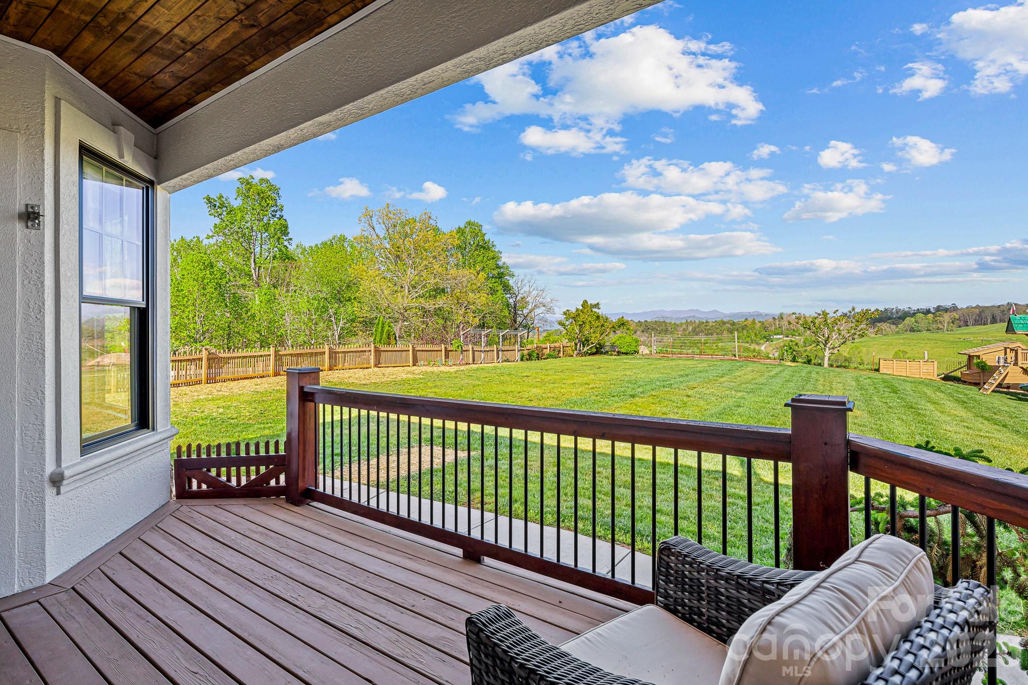 54 Mountain Shadows Drive — Leicester