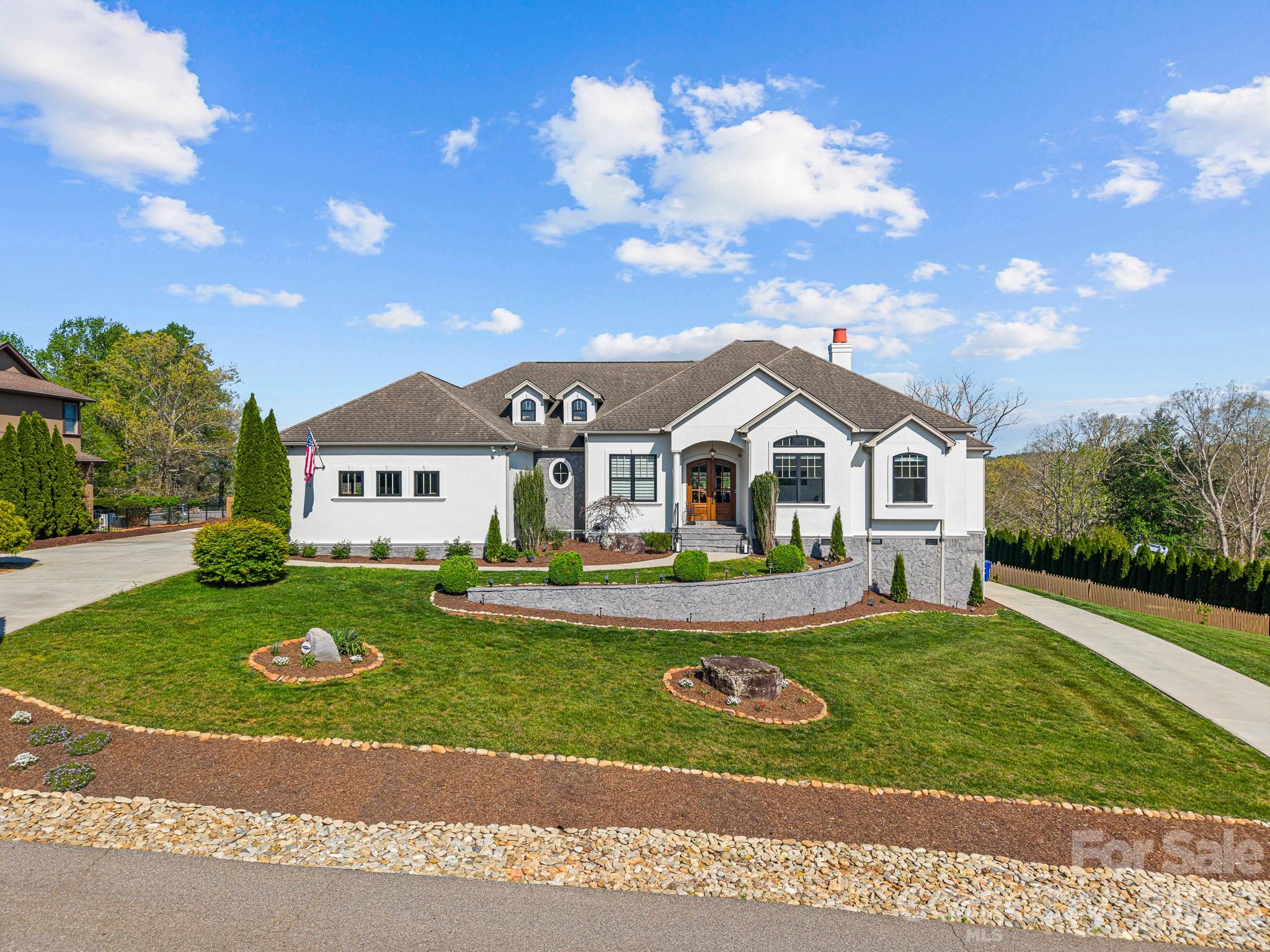 54 Mountain Shadows Drive — Leicester
