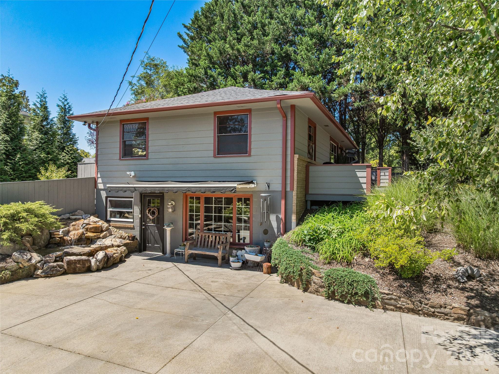 30 Maney Avenue — Asheville
