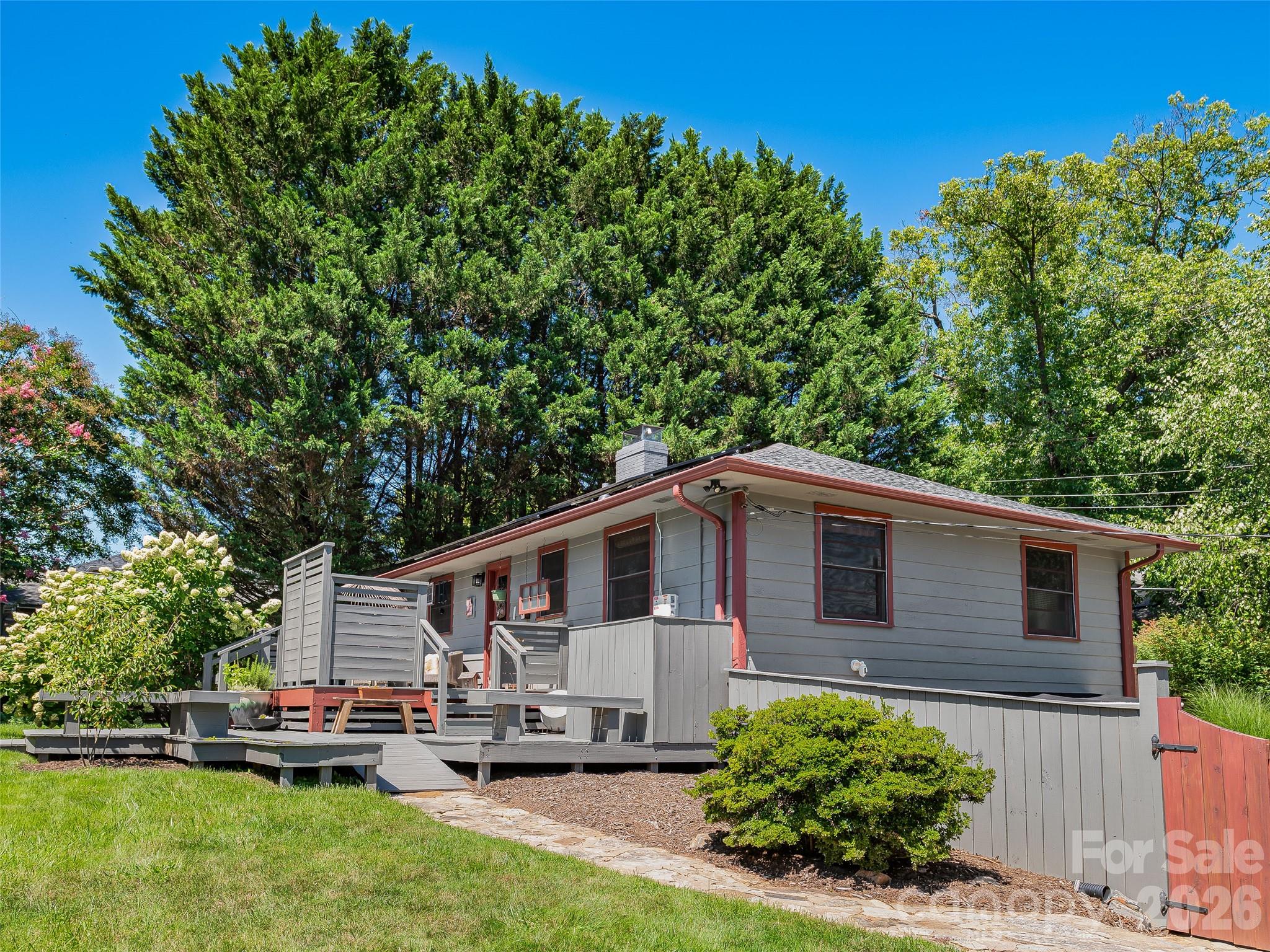 30 Maney Avenue — Asheville
