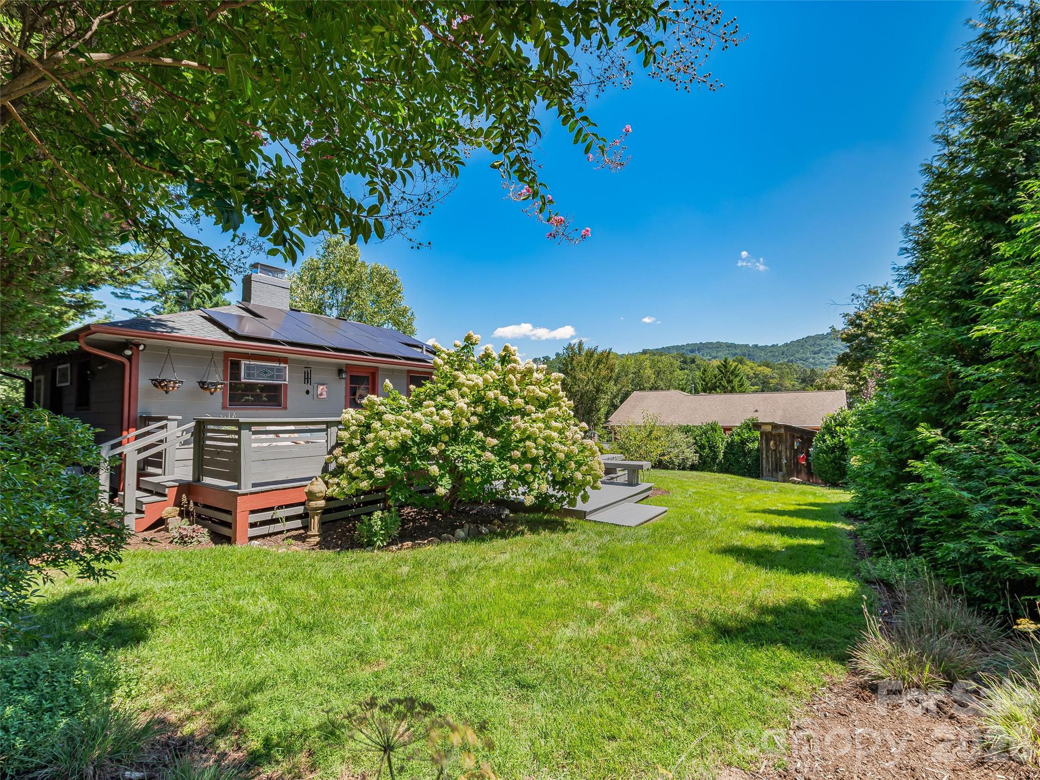 30 Maney Avenue — Asheville