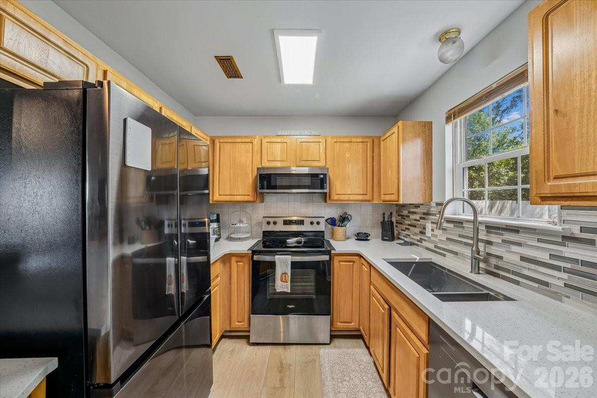 551 Porter Street — Charlotte
