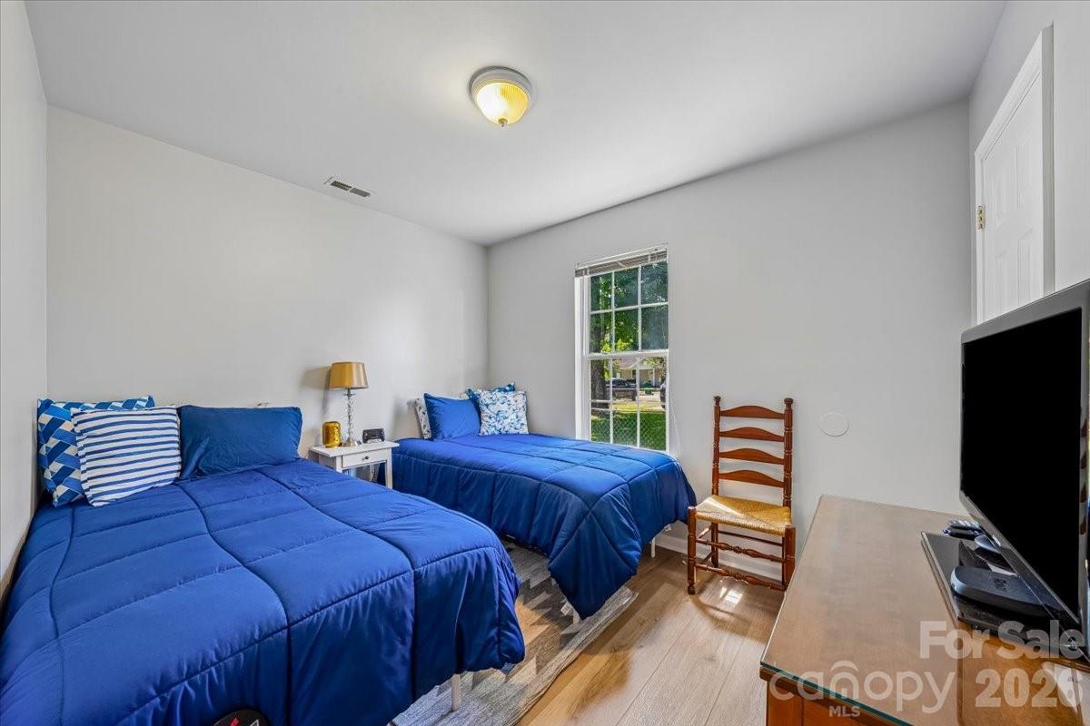 551 Porter Street — Charlotte
