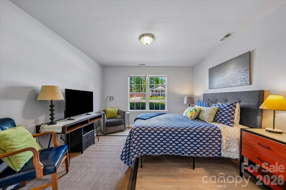 551 Porter Street — Charlotte