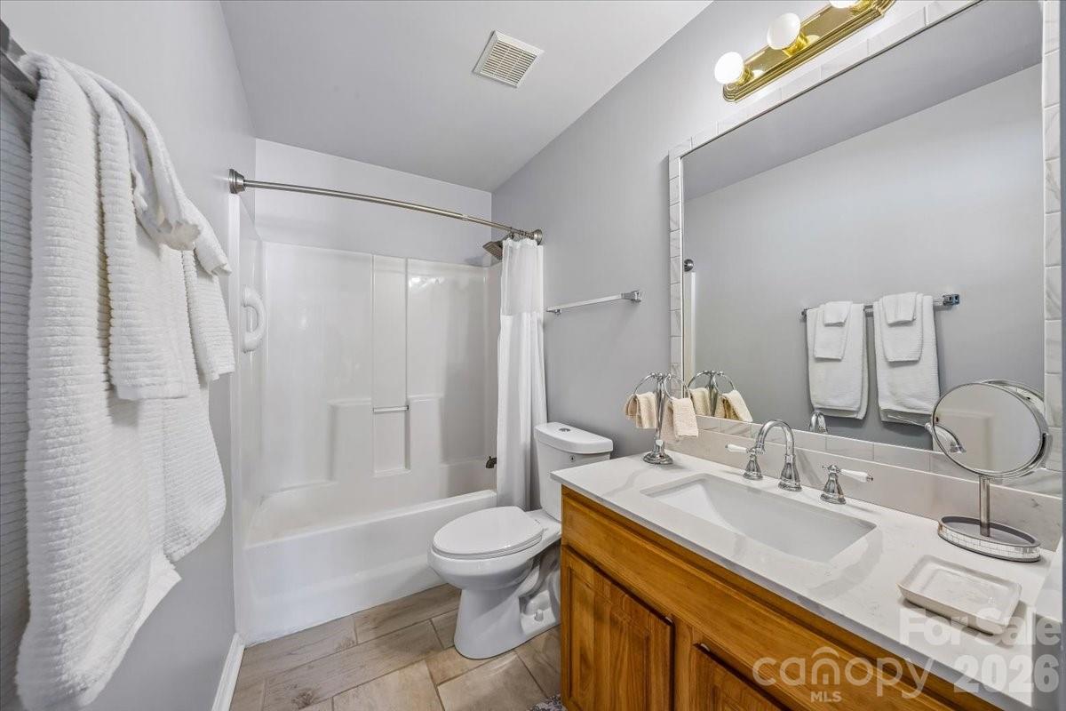 551 Porter Street — Charlotte