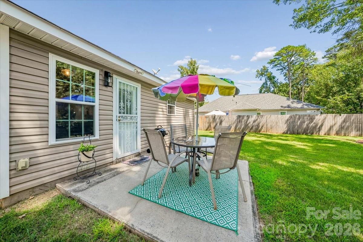 551 Porter Street — Charlotte