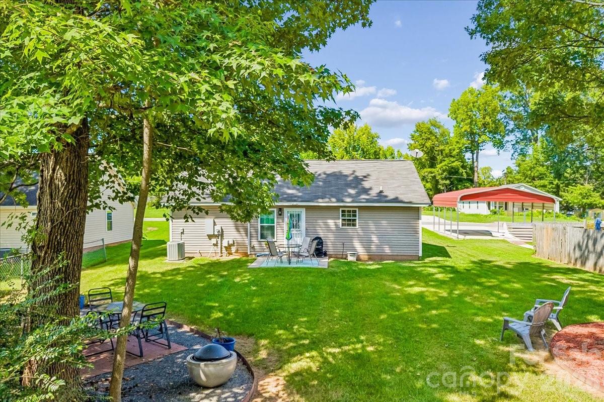 551 Porter Street — Charlotte