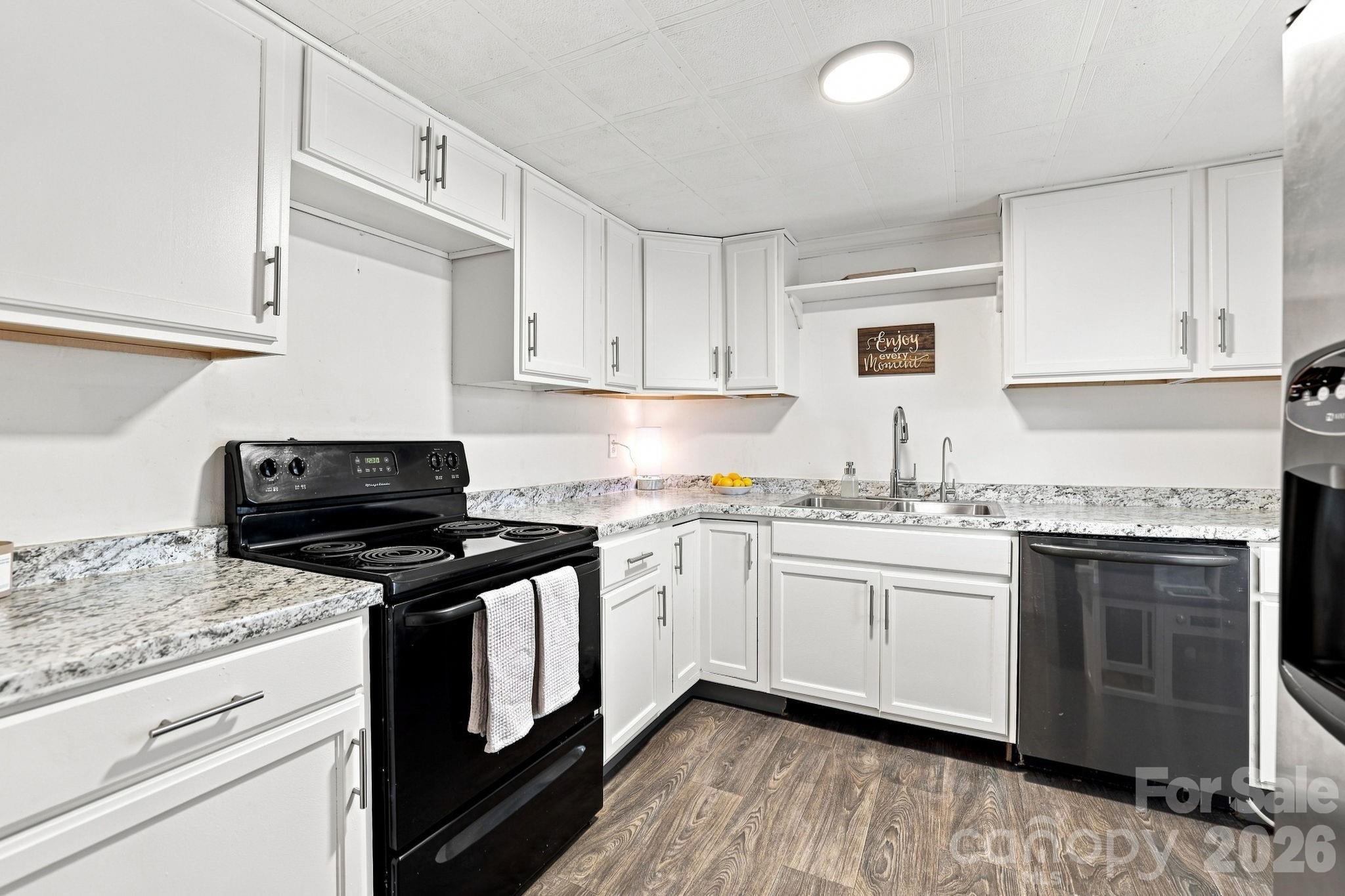 4436 Shiloh Unity Road — Lancaster