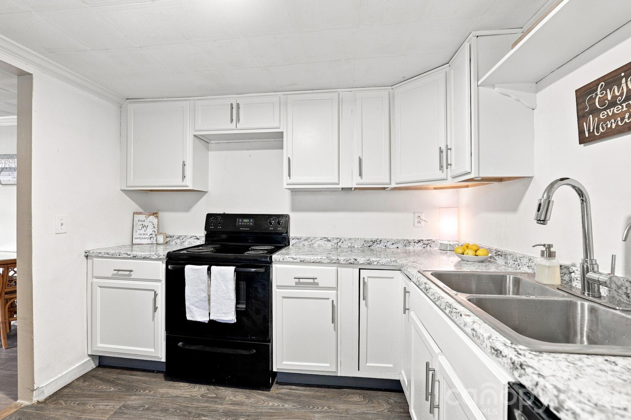 4436 Shiloh Unity Road — Lancaster