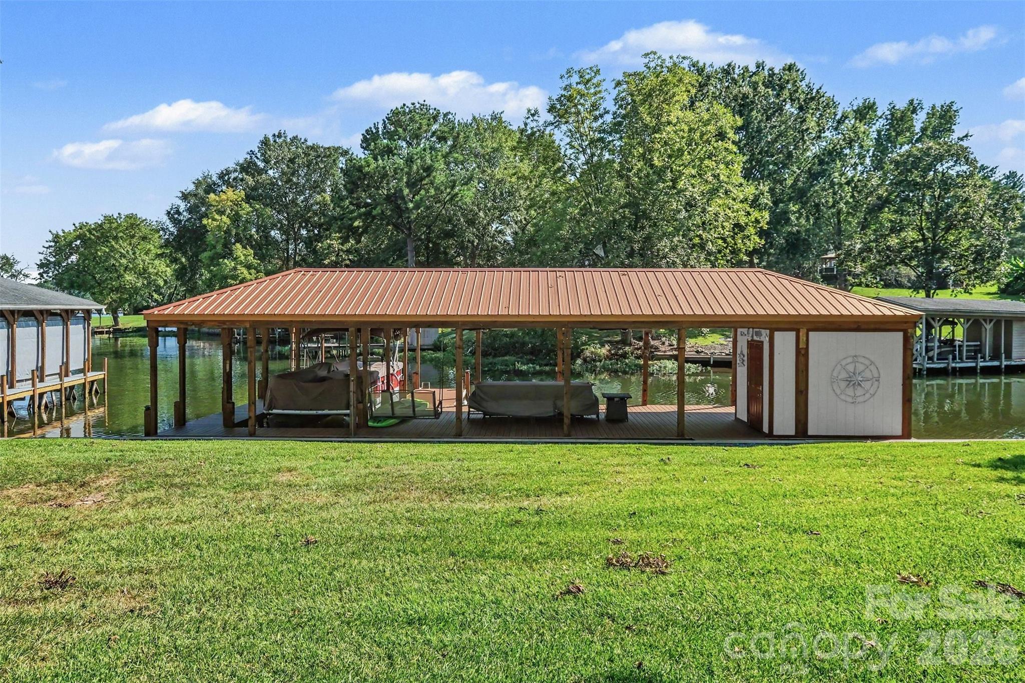 551 Harbor Road — Norwood