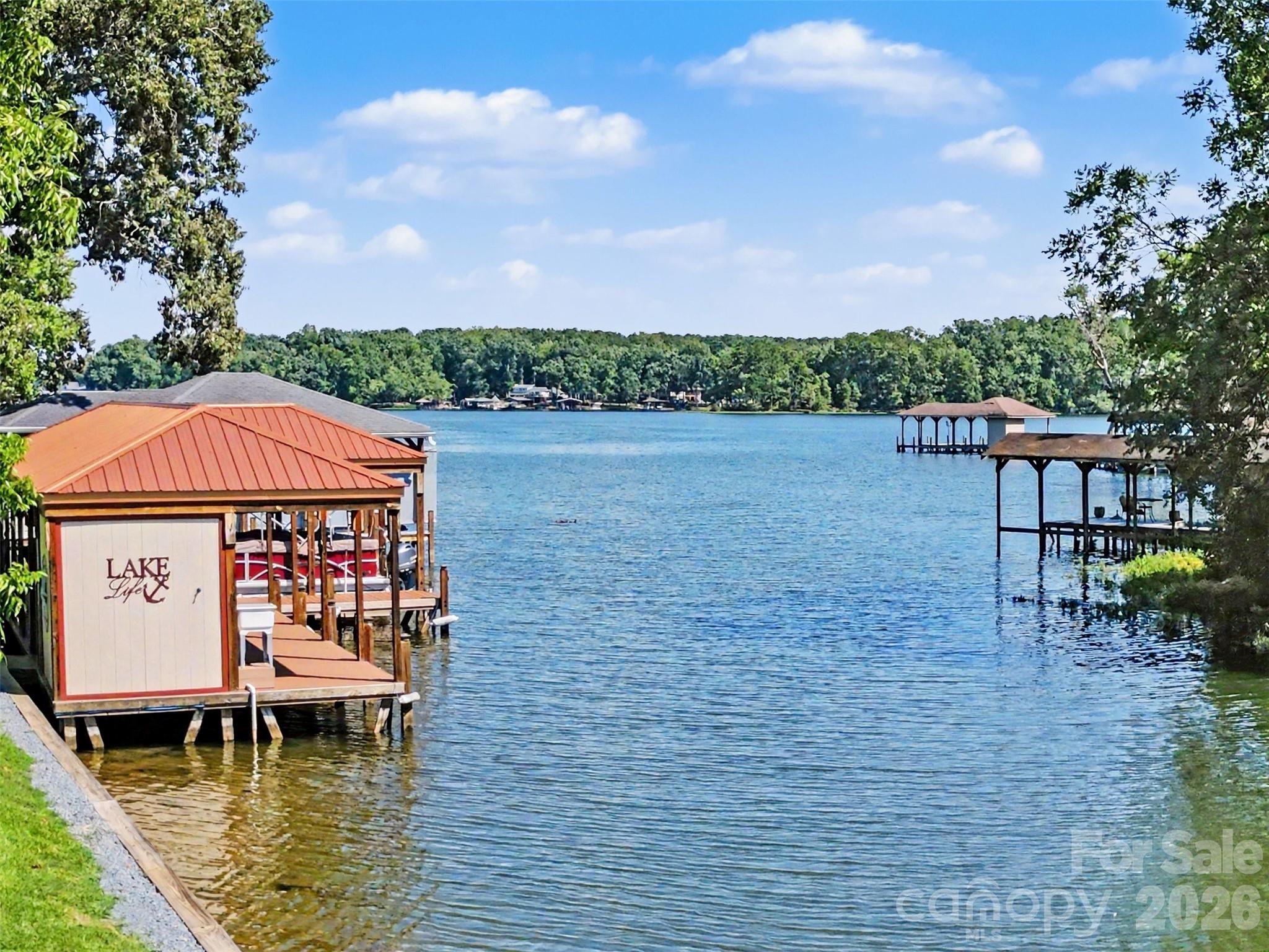551 Harbor Road — Norwood