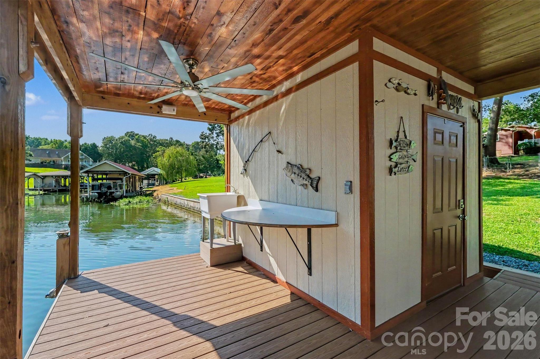 551 Harbor Road — Norwood