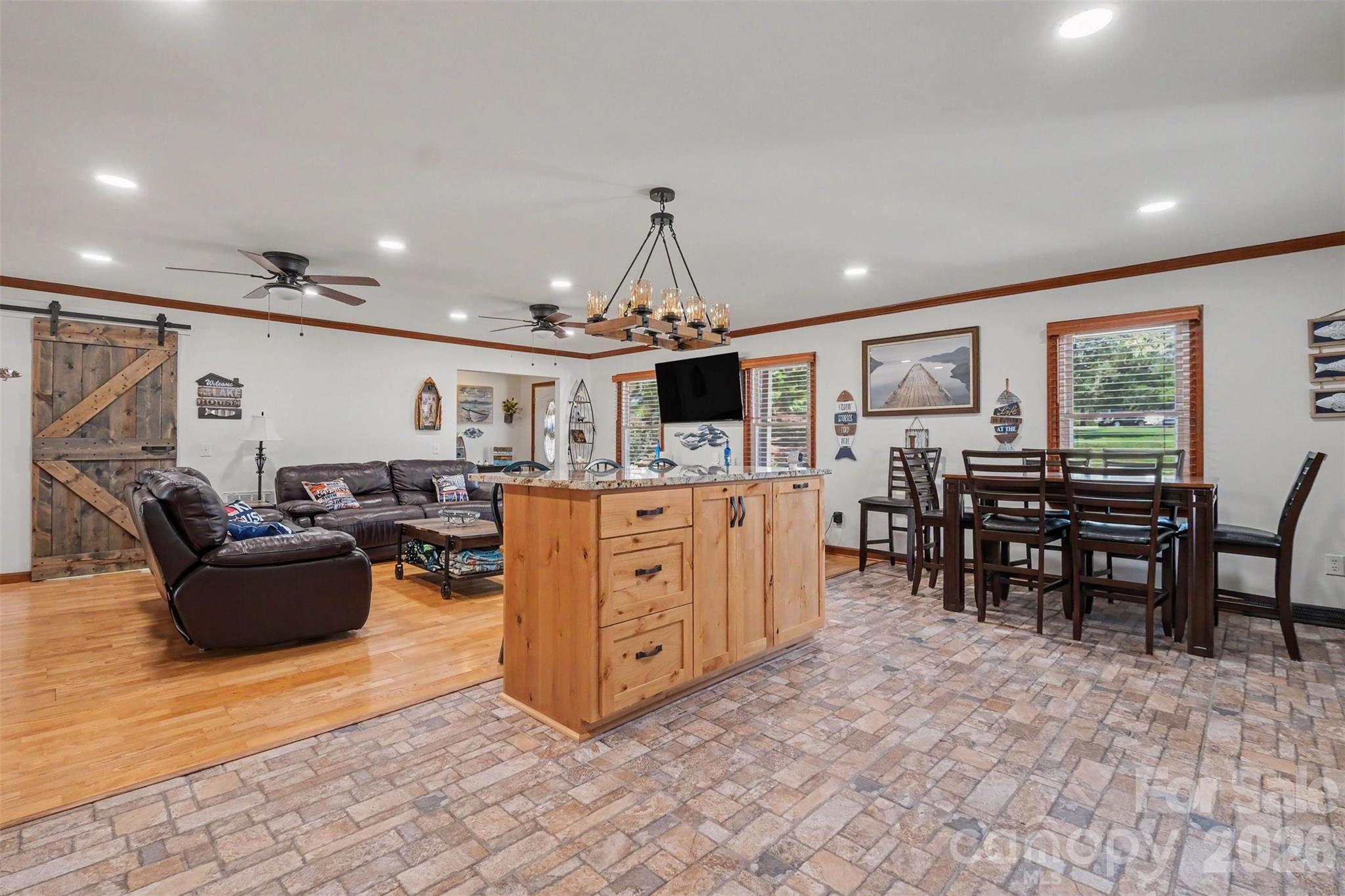 551 Harbor Road — Norwood