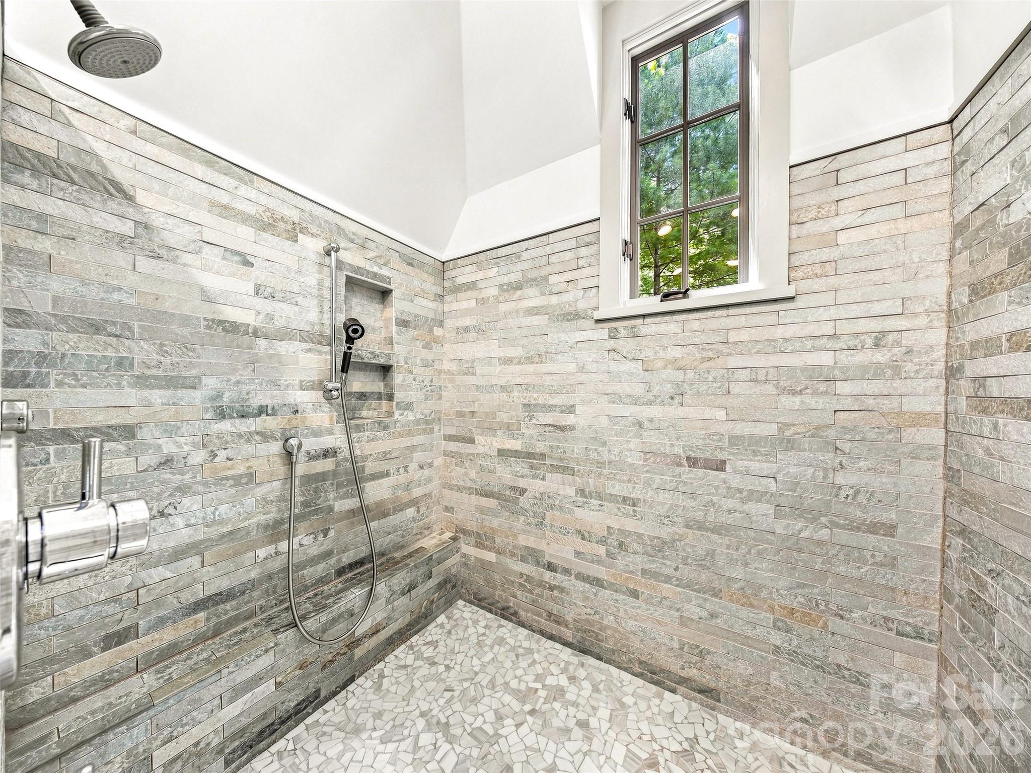 85 Chauncey Circle — Asheville