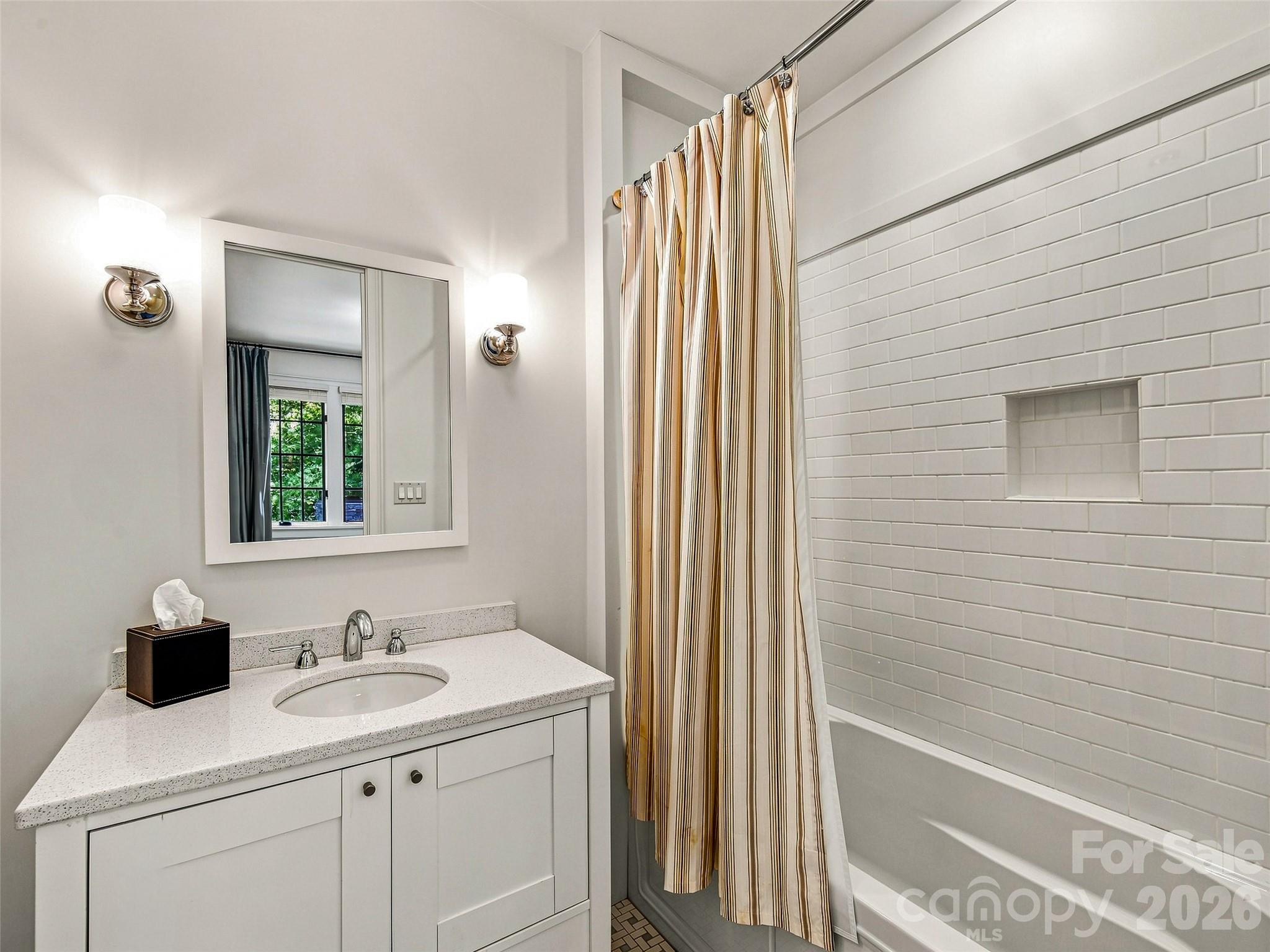 85 Chauncey Circle — Asheville