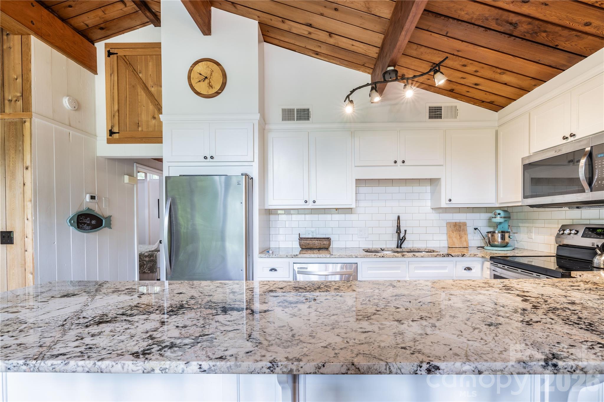 825 Emerald Shores Road — Mount Gilead
