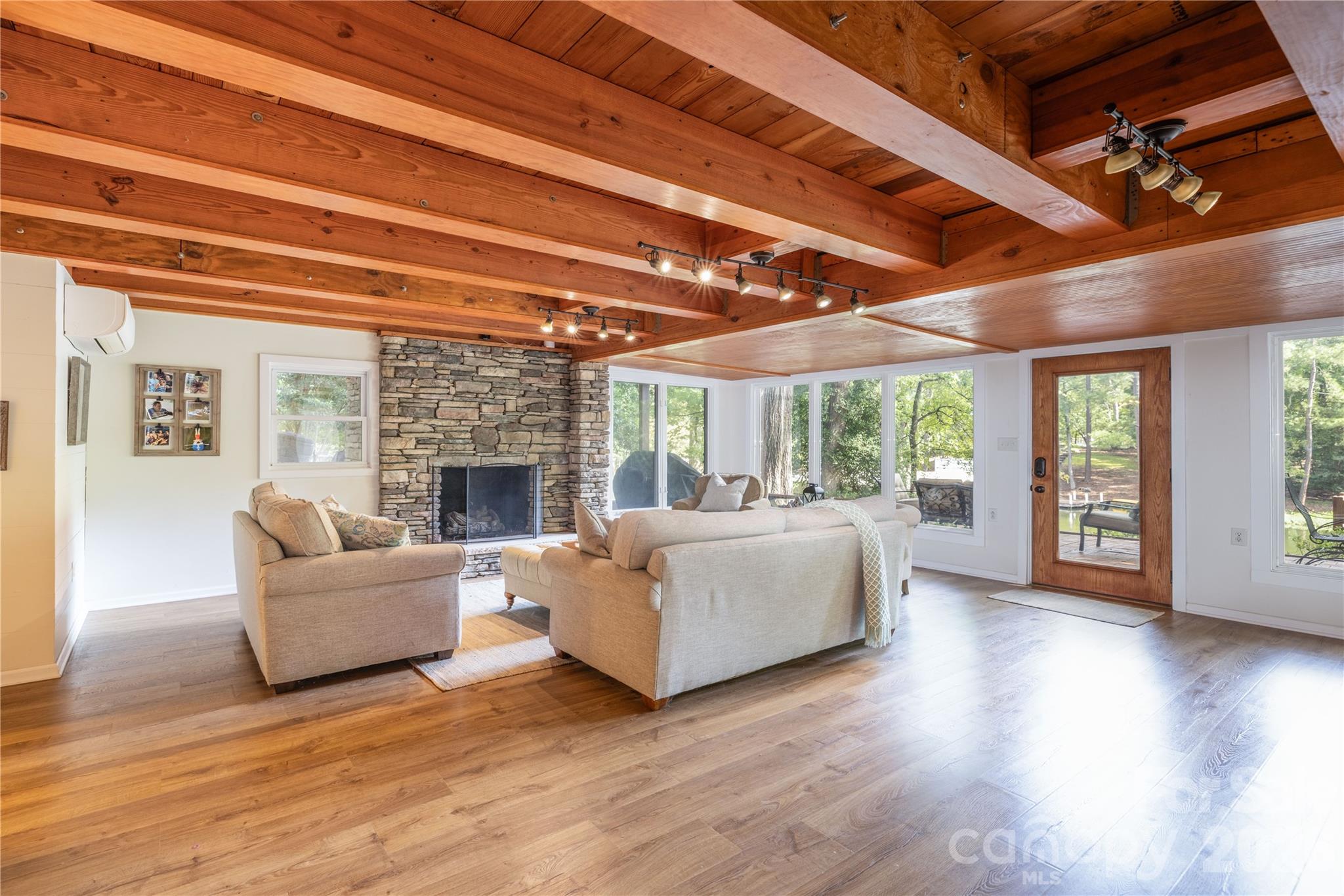 825 Emerald Shores Road — Mount Gilead