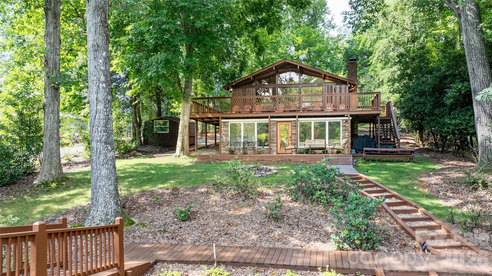 825 Emerald Shores Road — Mount Gilead
