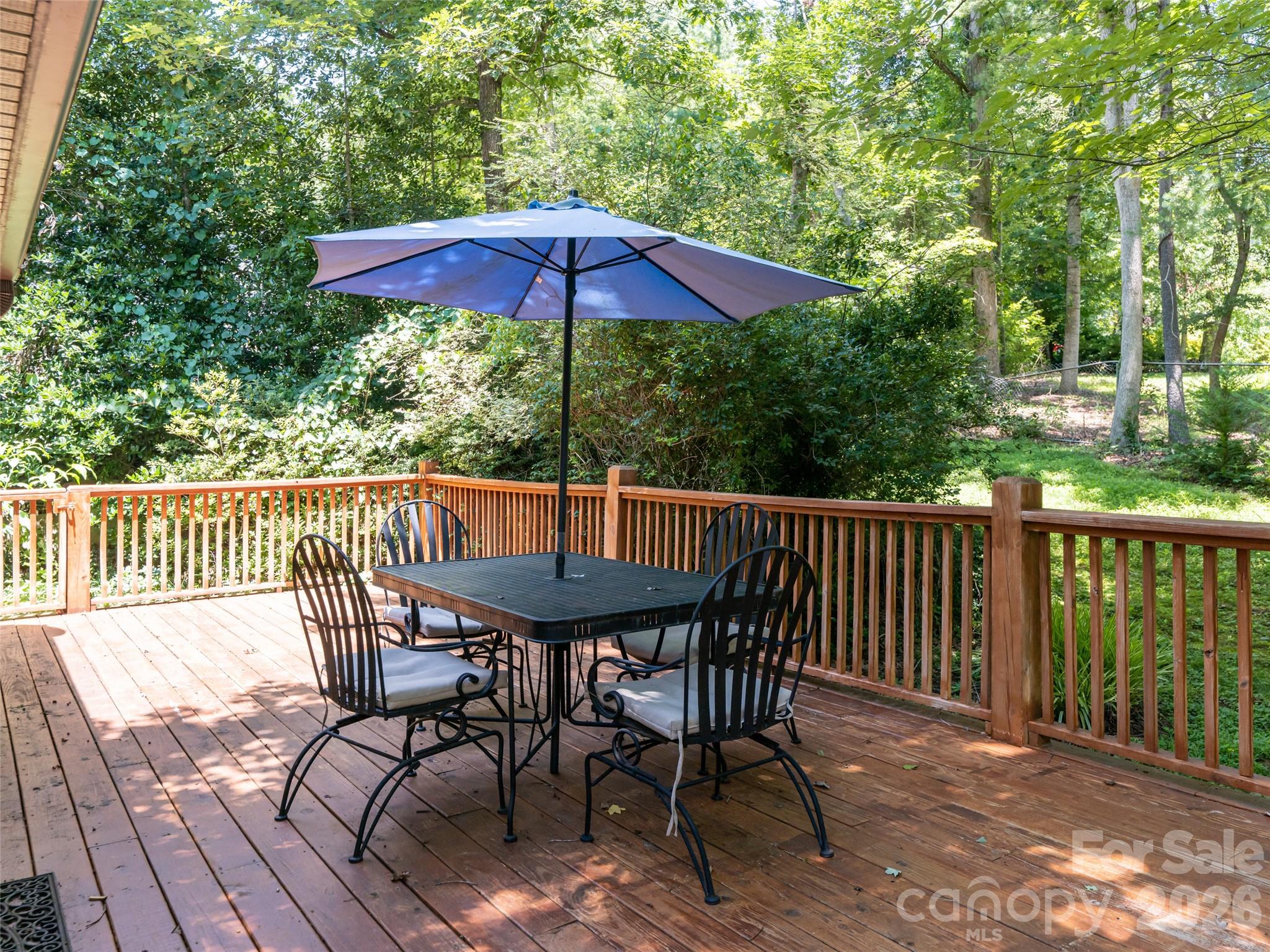 14 Forest Ridge Drive — Arden