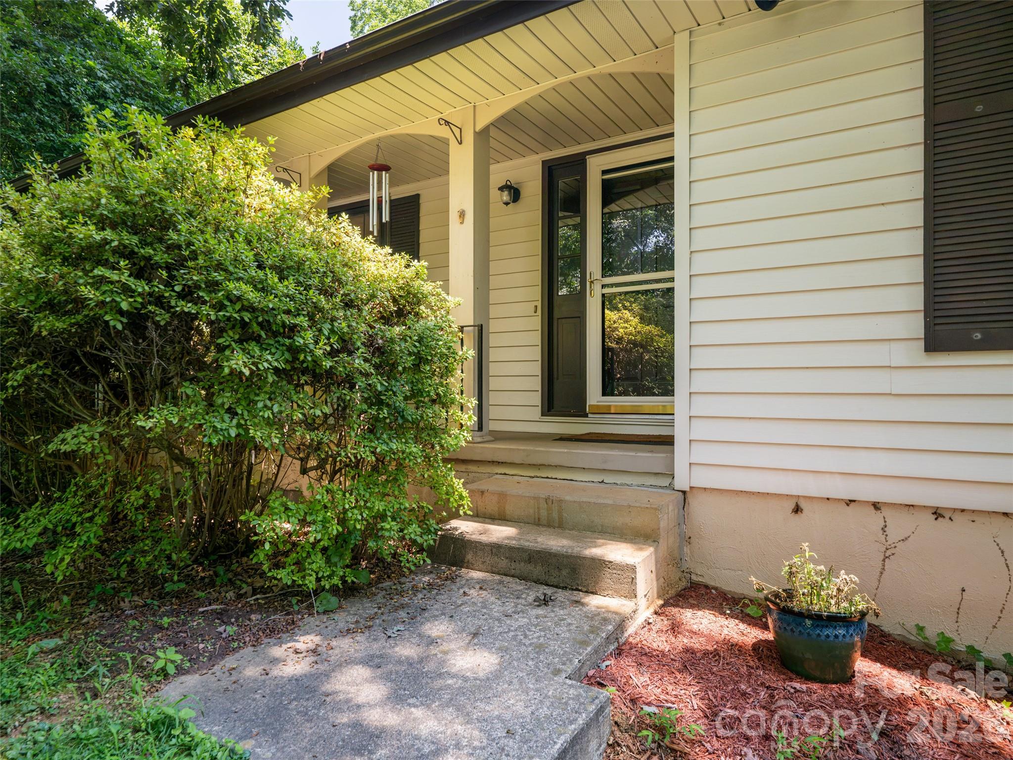14 Forest Ridge Drive — Arden