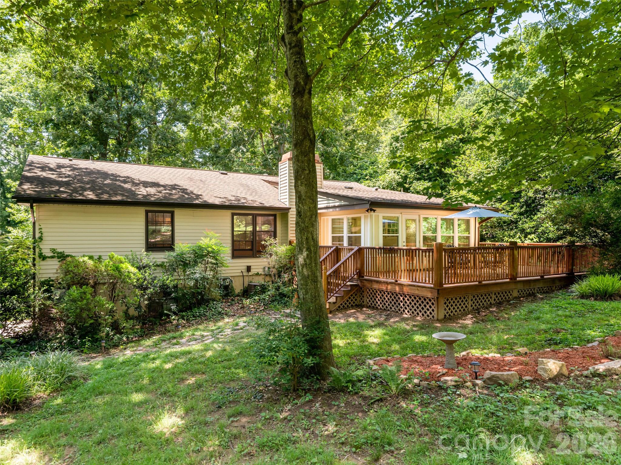 14 Forest Ridge Drive — Arden