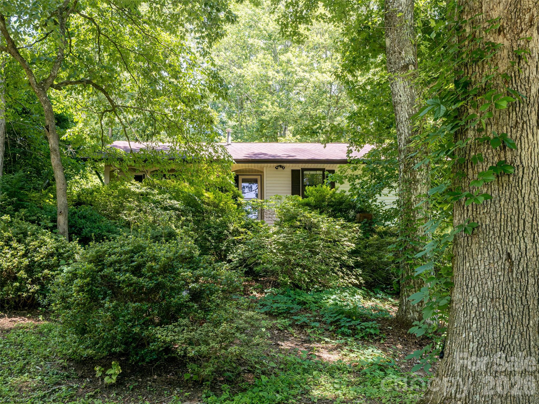 14 Forest Ridge Drive — Arden
