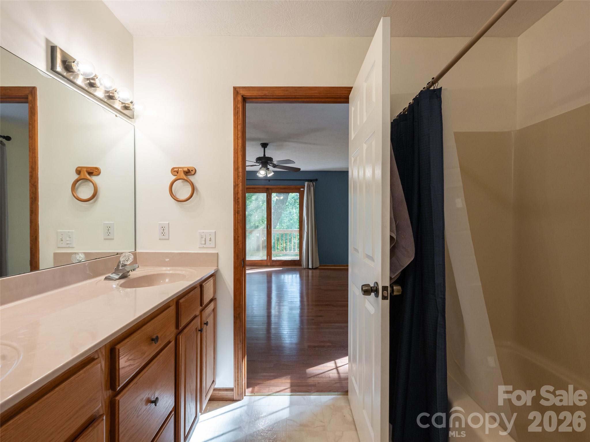 12 Howling Waite Ridge — Candler