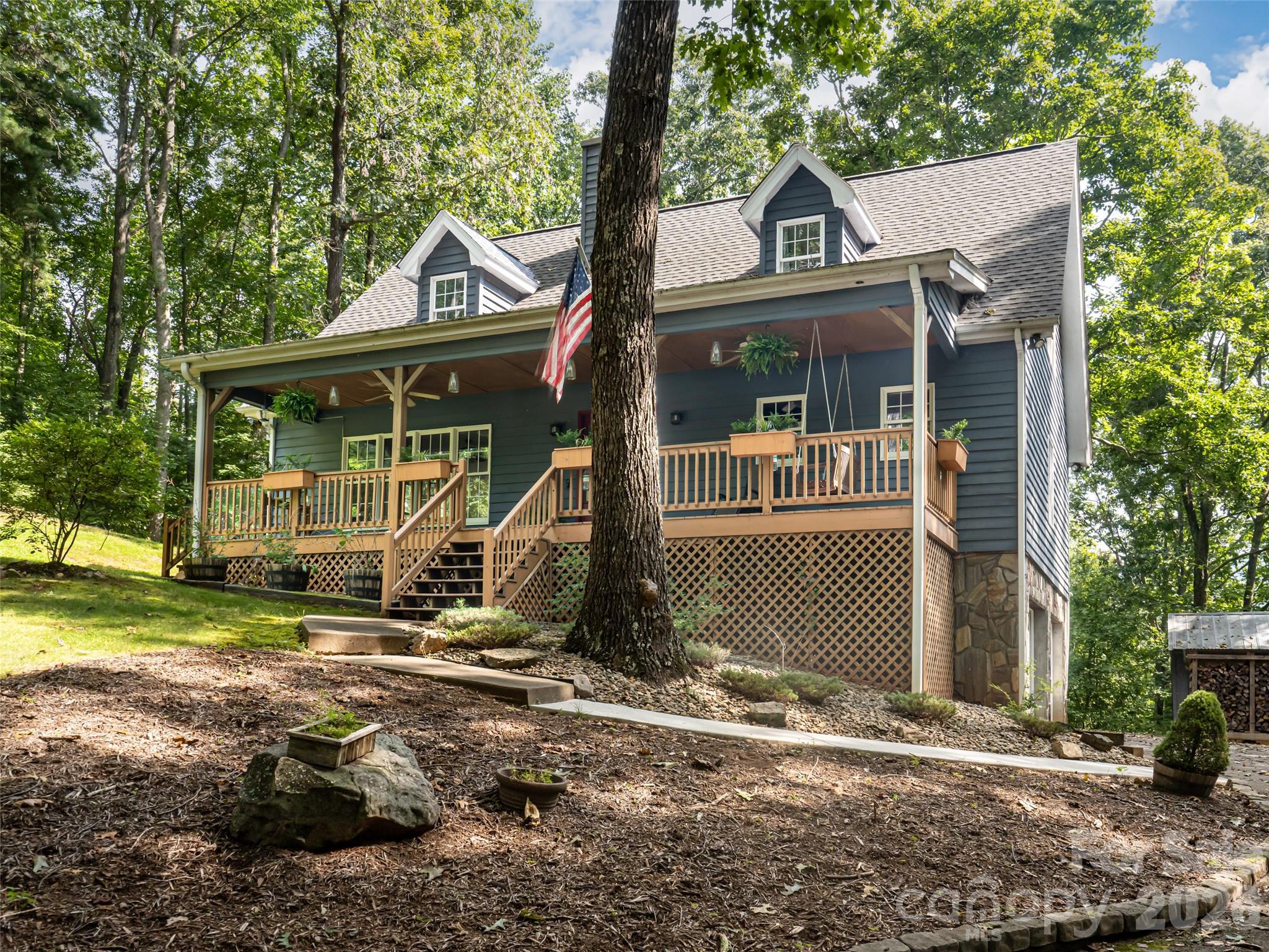 12 Howling Waite Ridge — Candler
