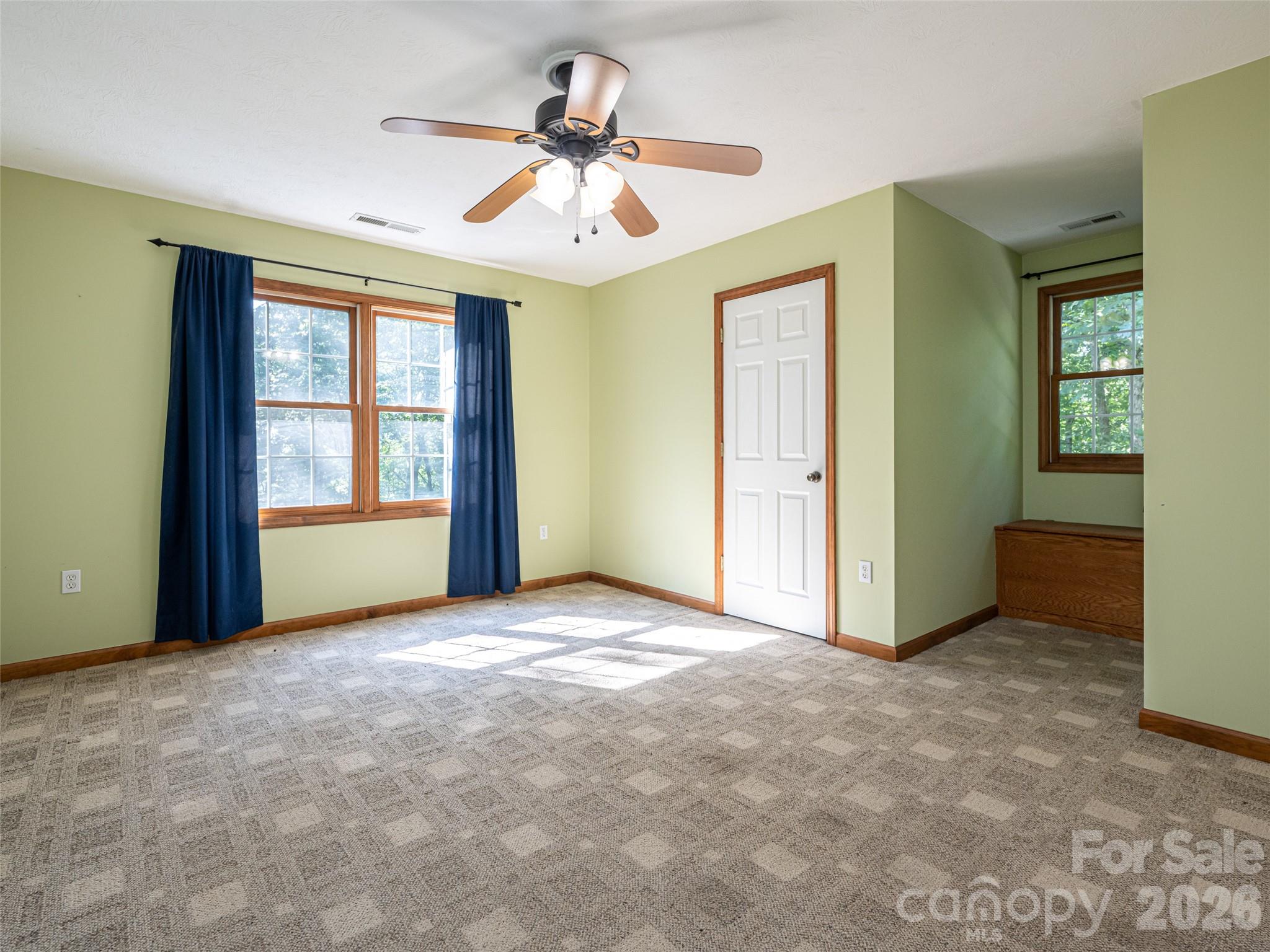12 Howling Waite Ridge — Candler