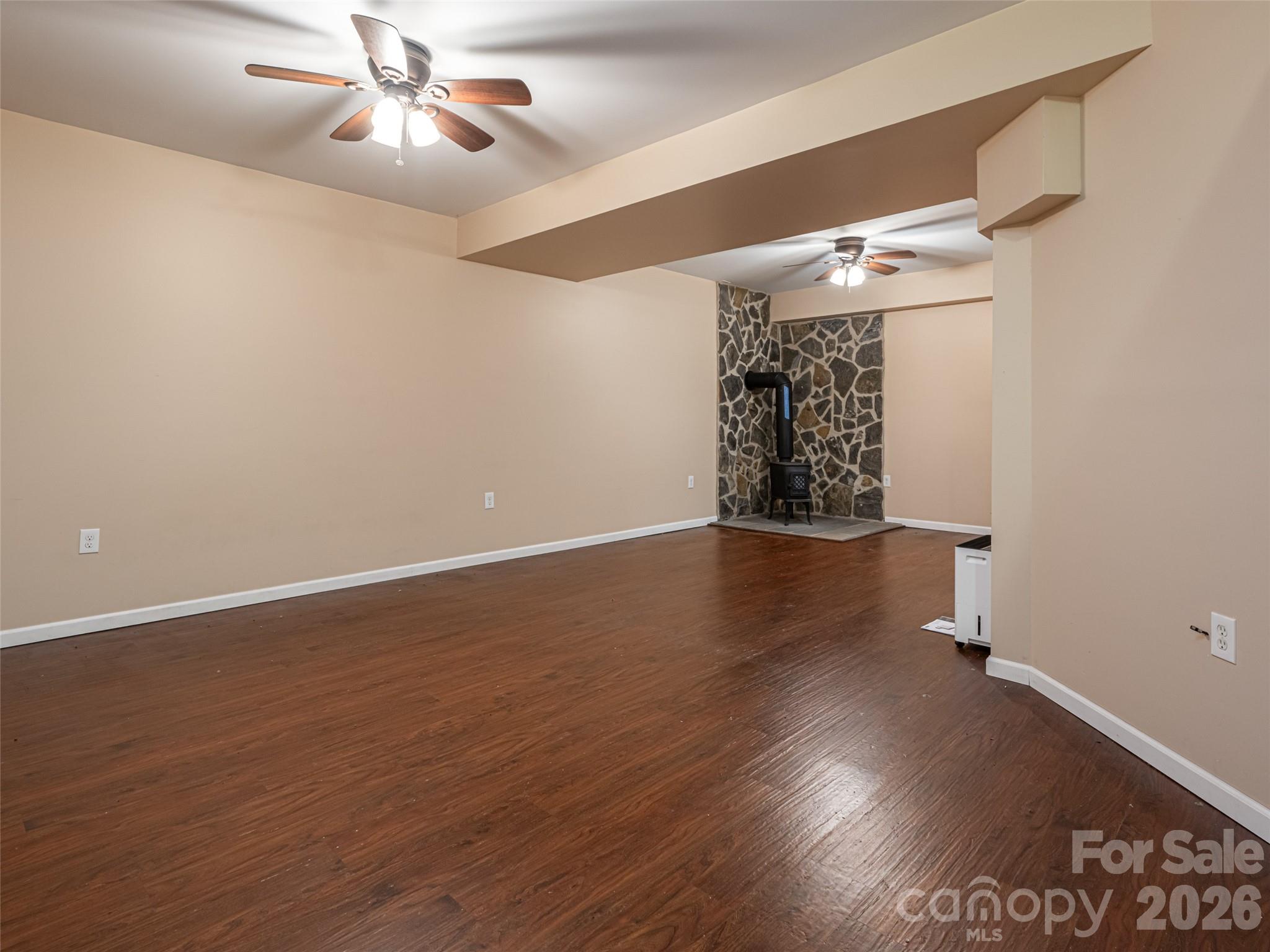 12 Howling Waite Ridge — Candler