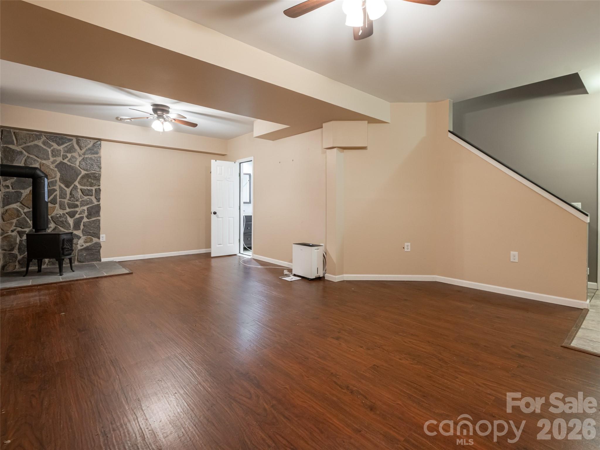 12 Howling Waite Ridge — Candler