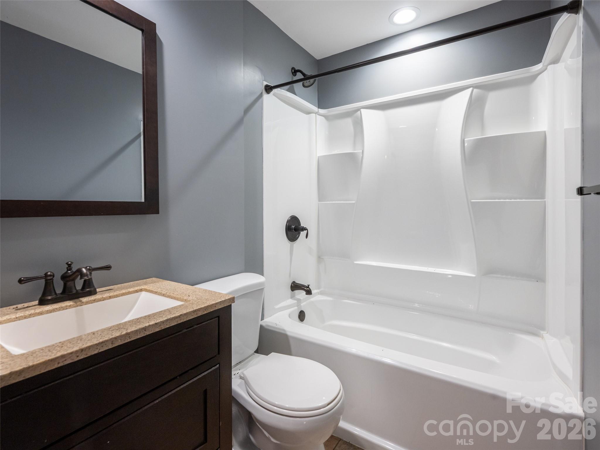 12 Howling Waite Ridge — Candler
